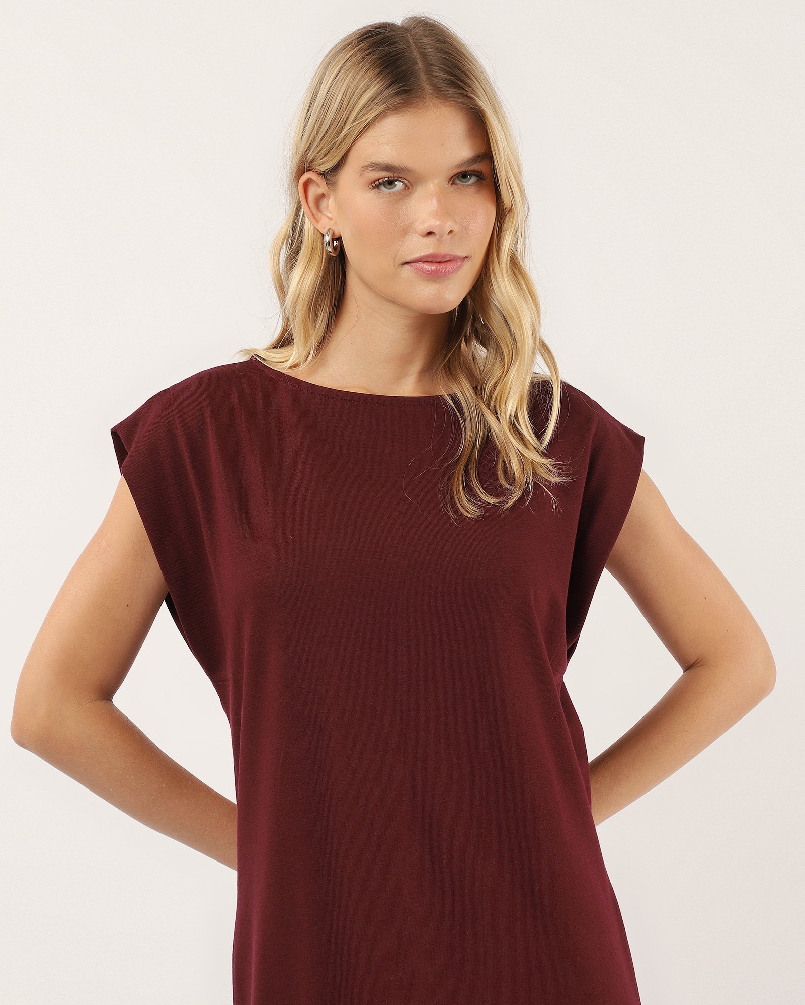 Vestido midi reto Carolina muscle tee - Vinho