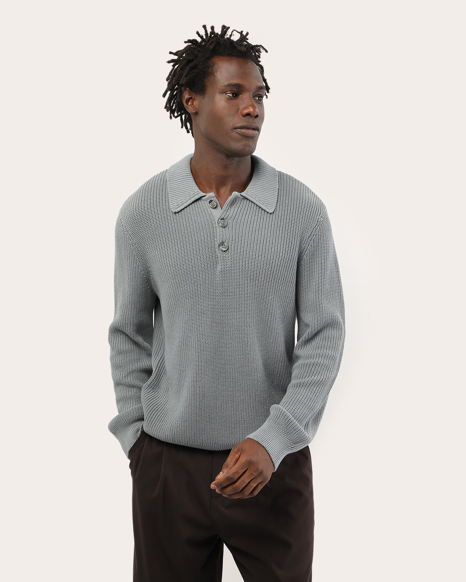 Polo masculina em tricot - cinza