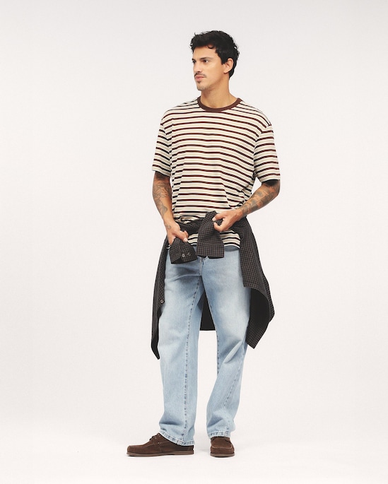 Camiseta masculina regular listrada - Marrom
