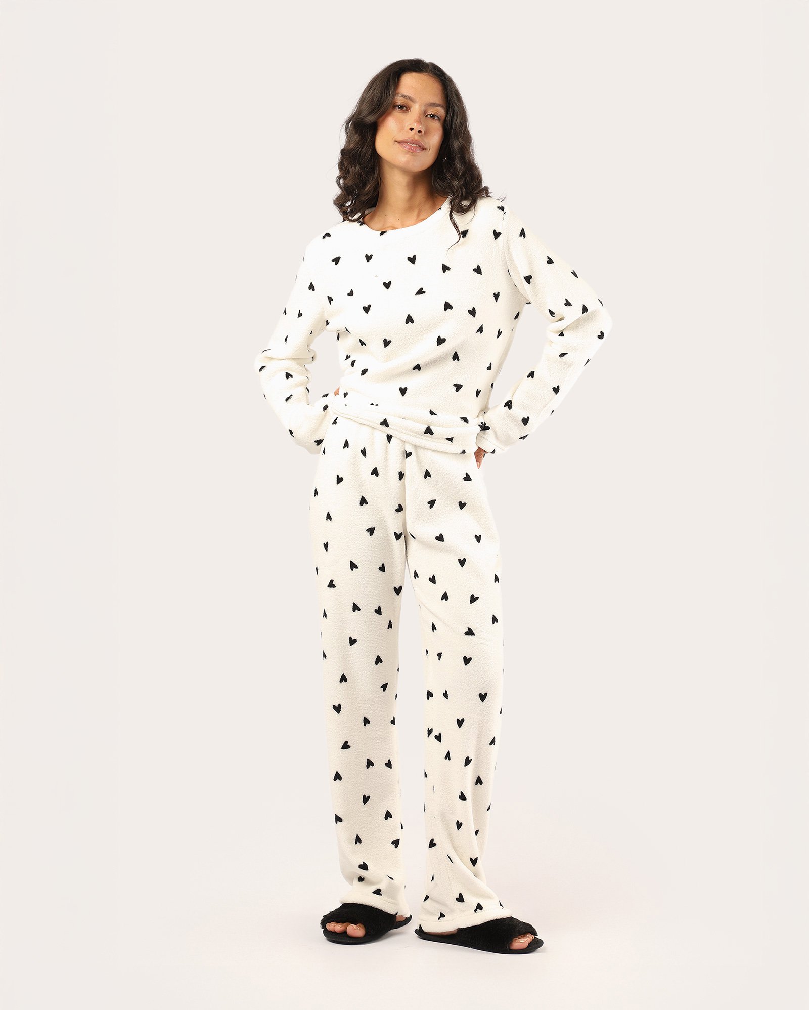 Pijama longo feminino plush corações - branco