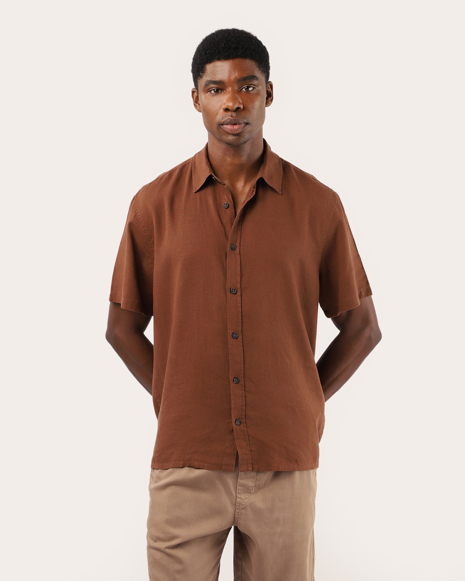 Camisa masculina regular em viscolinho - marrom