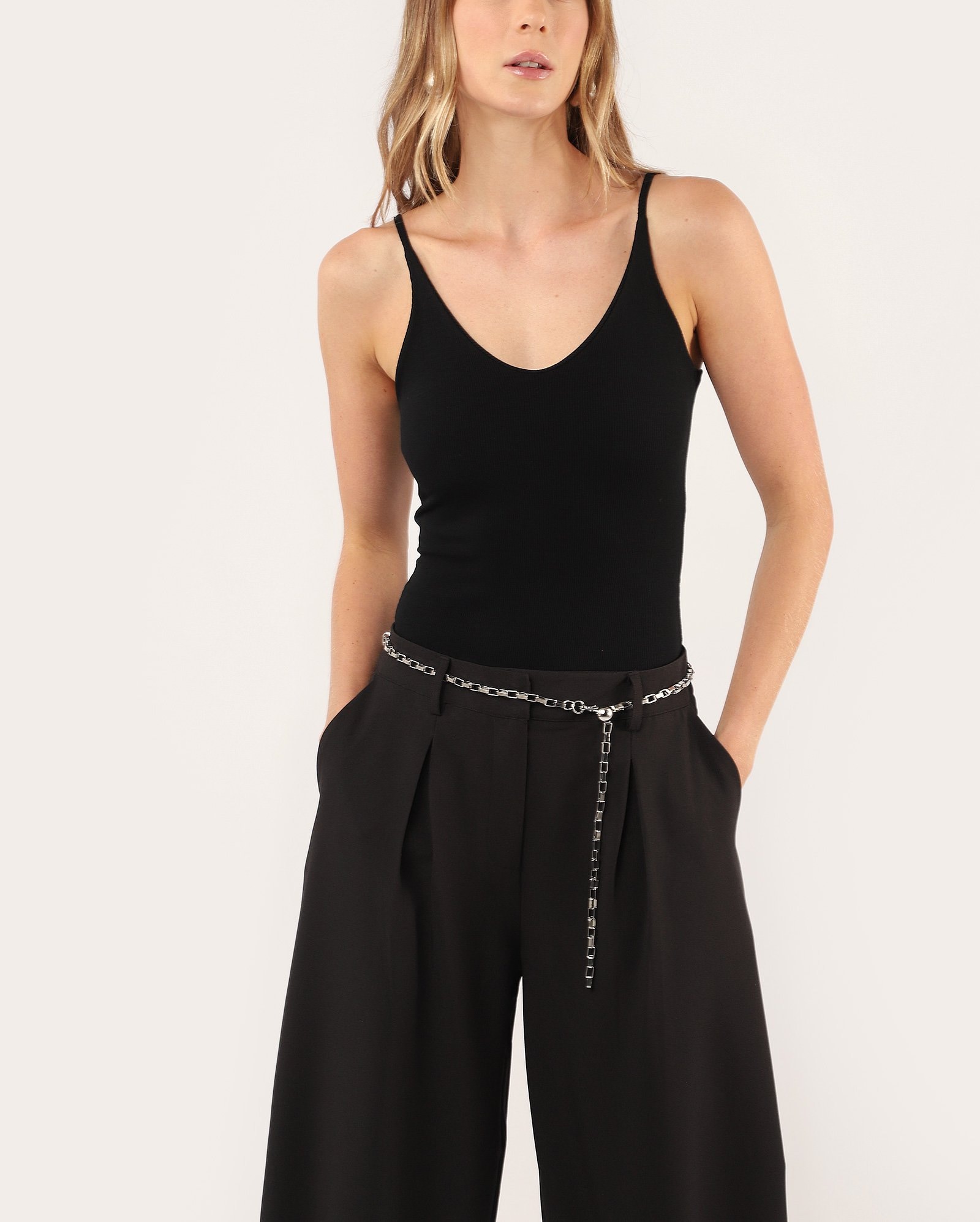 Calça feminina aladim com alfaiataria - preta — foto 3