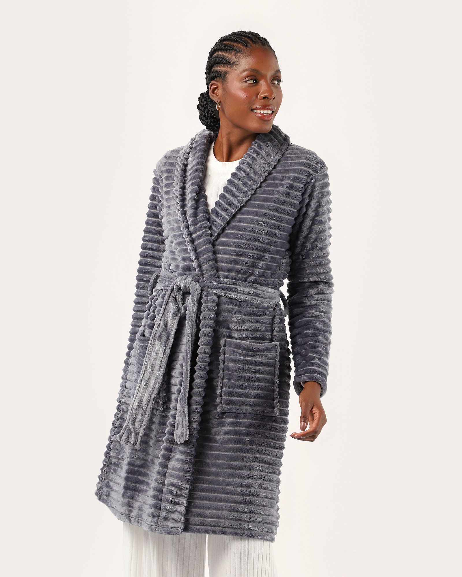 Robe feminino de fleece texturizado - cinza