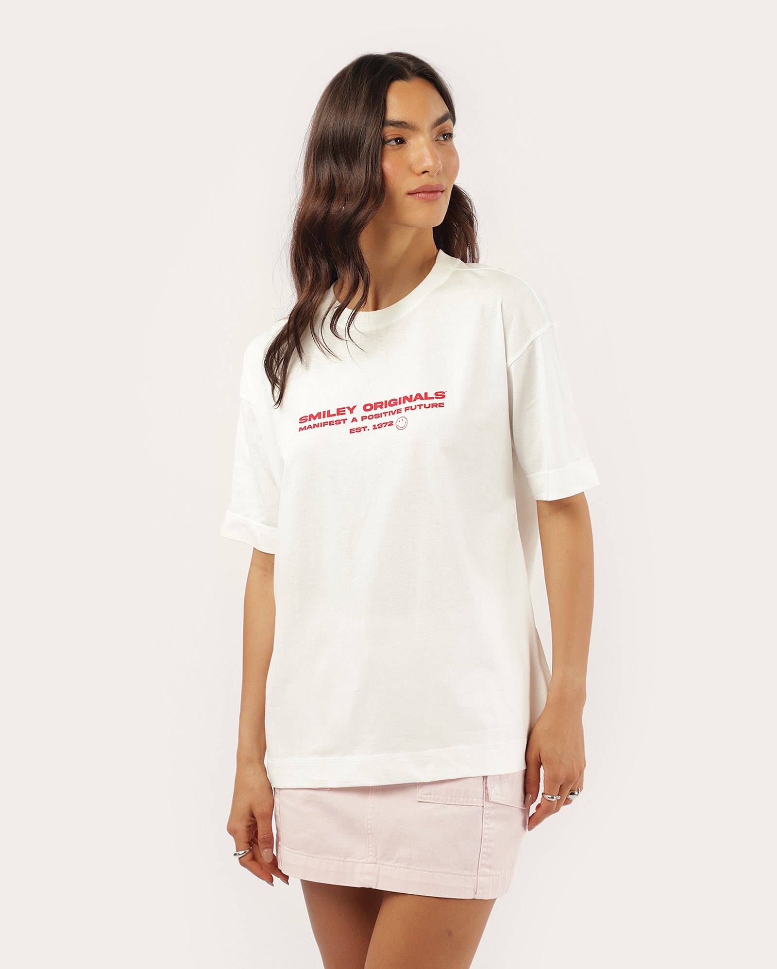 Camiseta feminina oversized Originals - branca | The Smiley Company