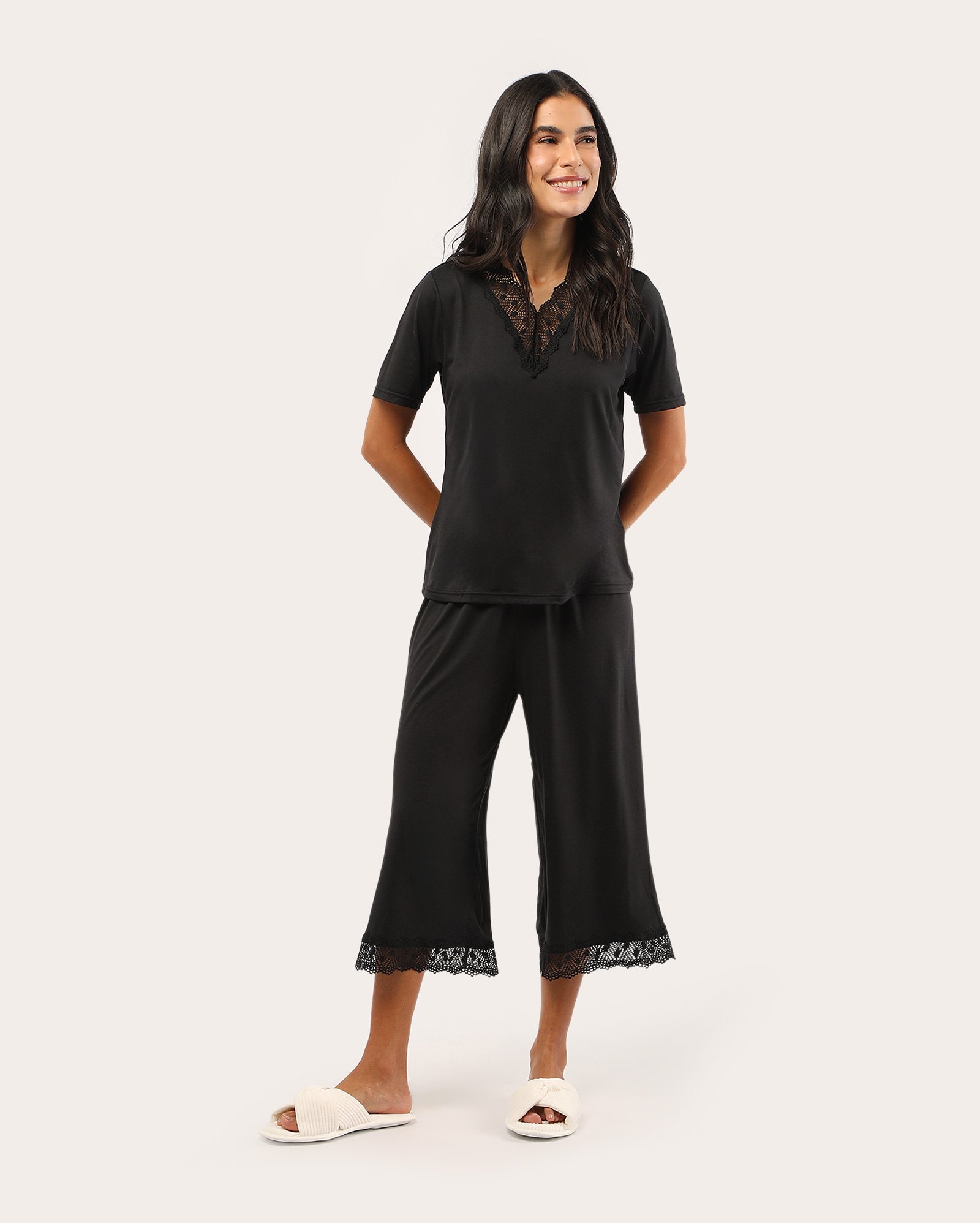 Pijama curto feminino pantacourt rendado - preto