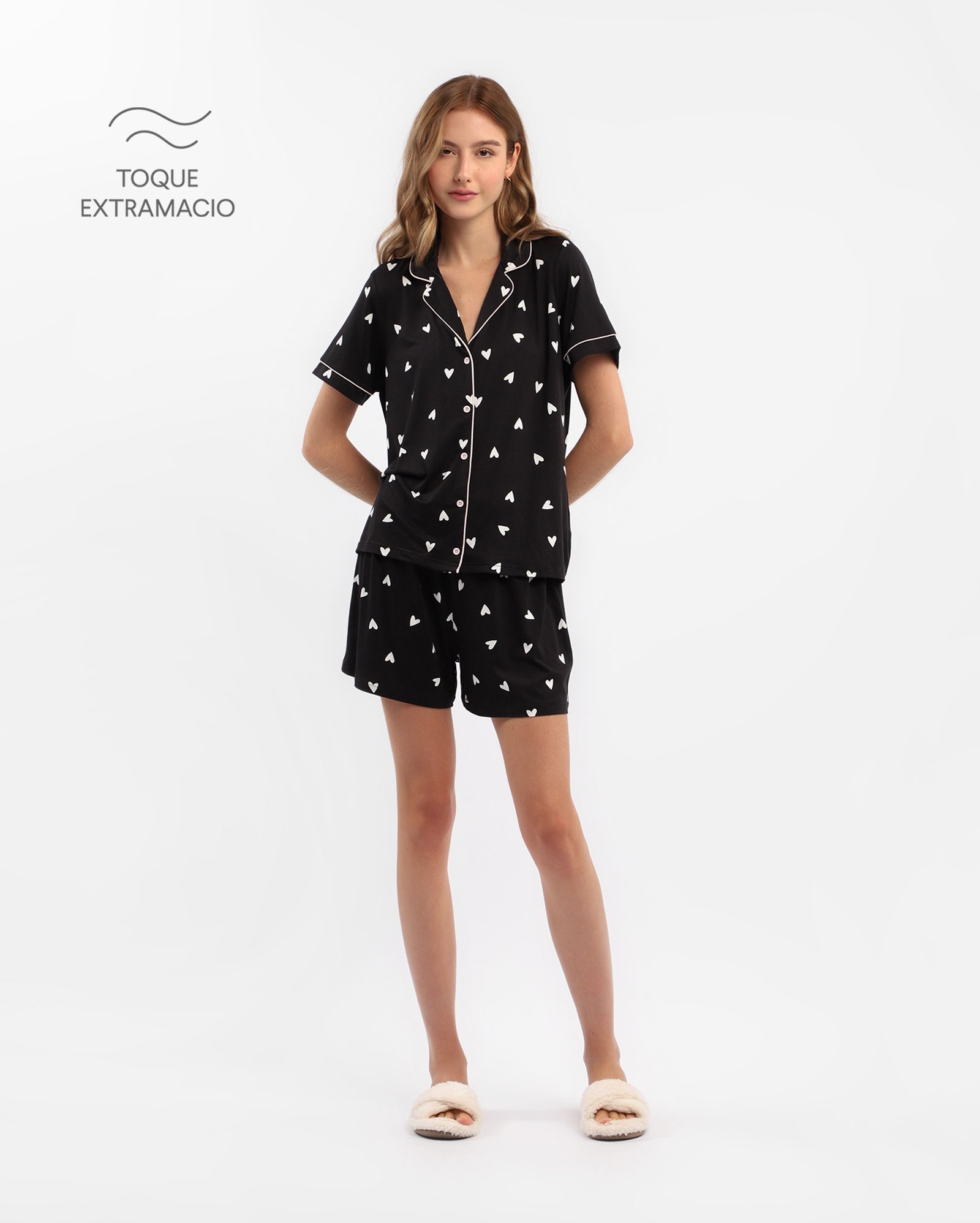 Pijama curto feminino americano com coração - preto