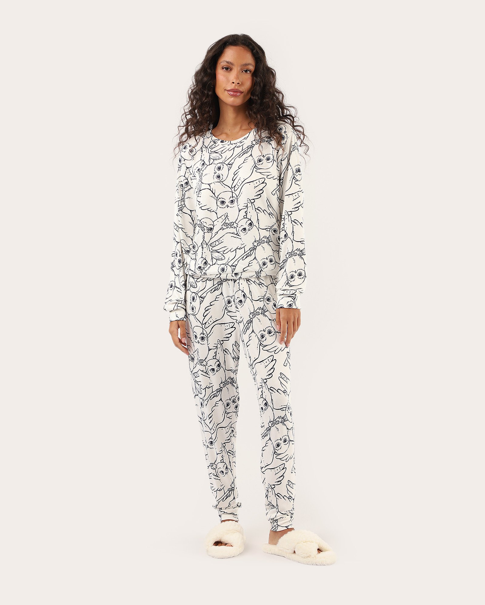 Pijama longo feminino Harry Potter Edwiges - branco | Warner Bros.