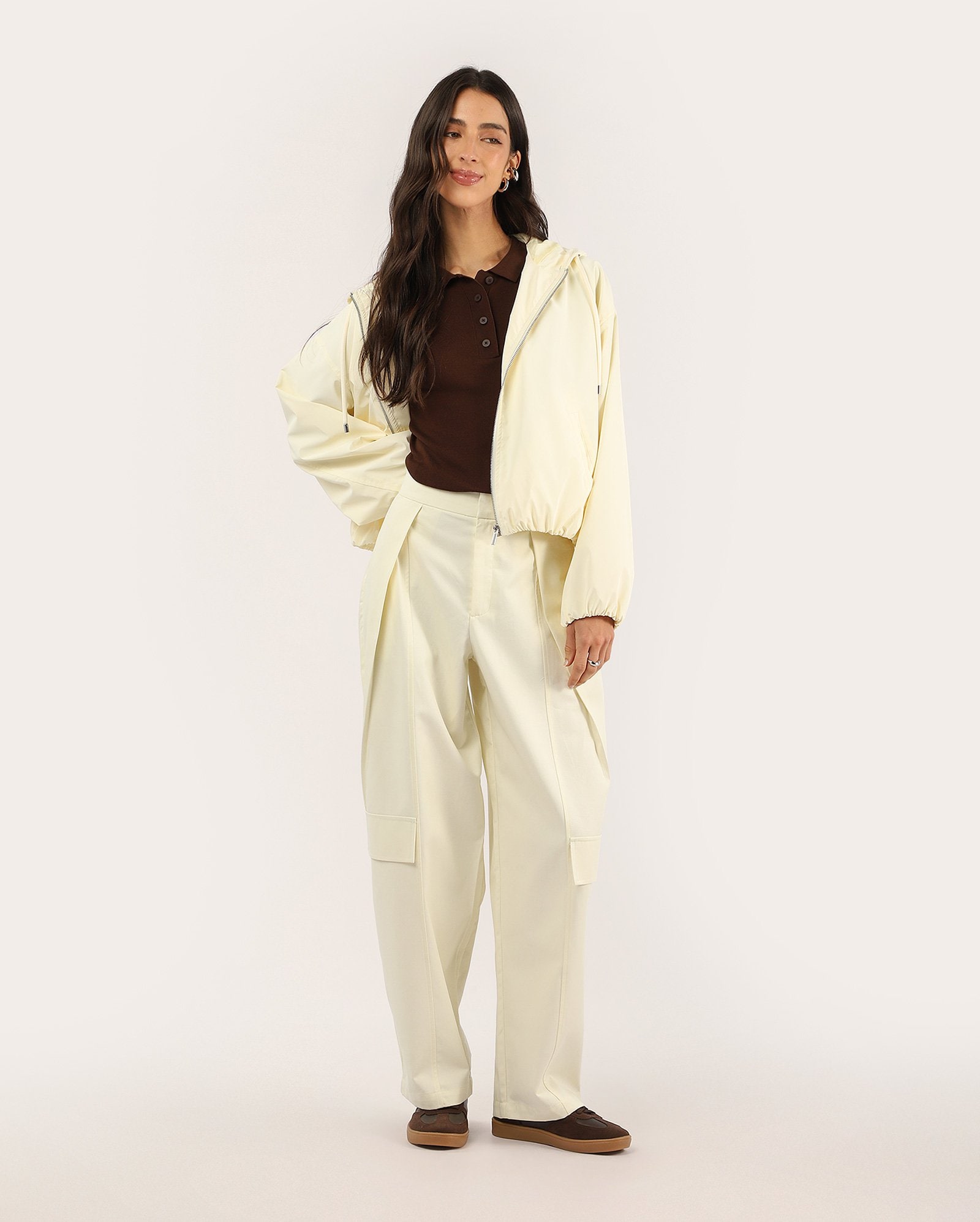 Calça feminina reta cargo - amarela