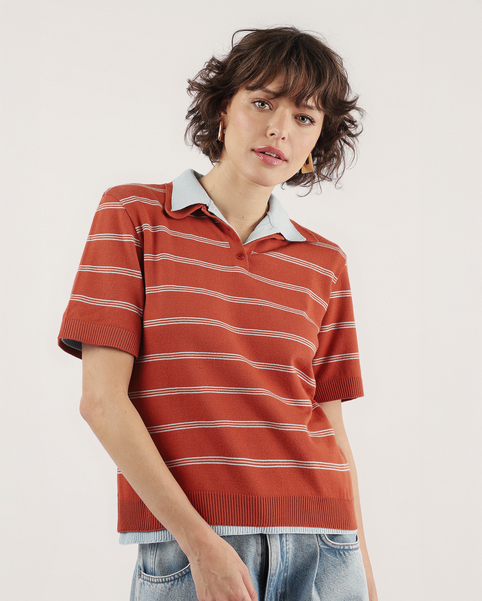Camisa polo feminina de tricot listrada - laranja