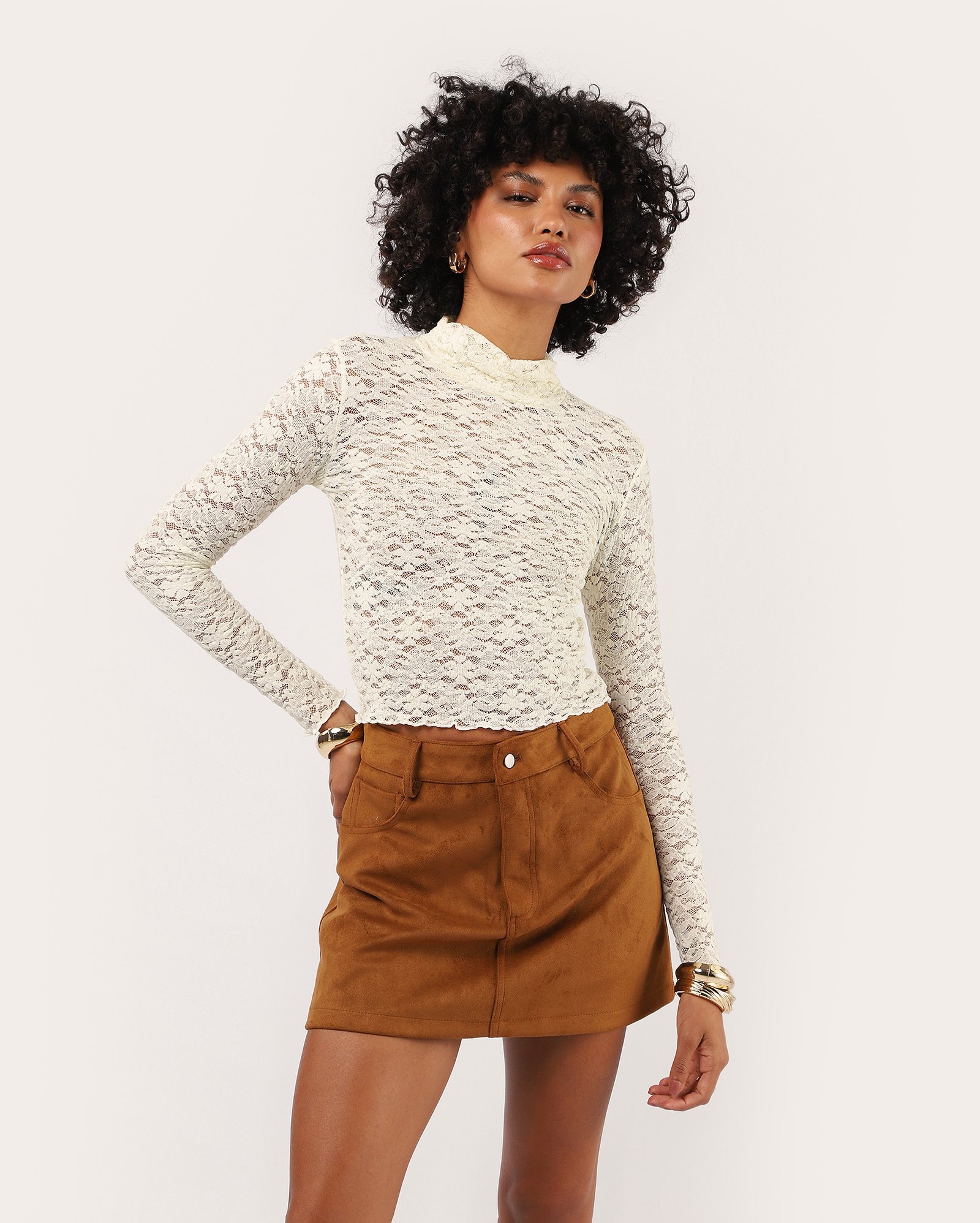 Short-saia de suede com bolsos - Marrom Claro
