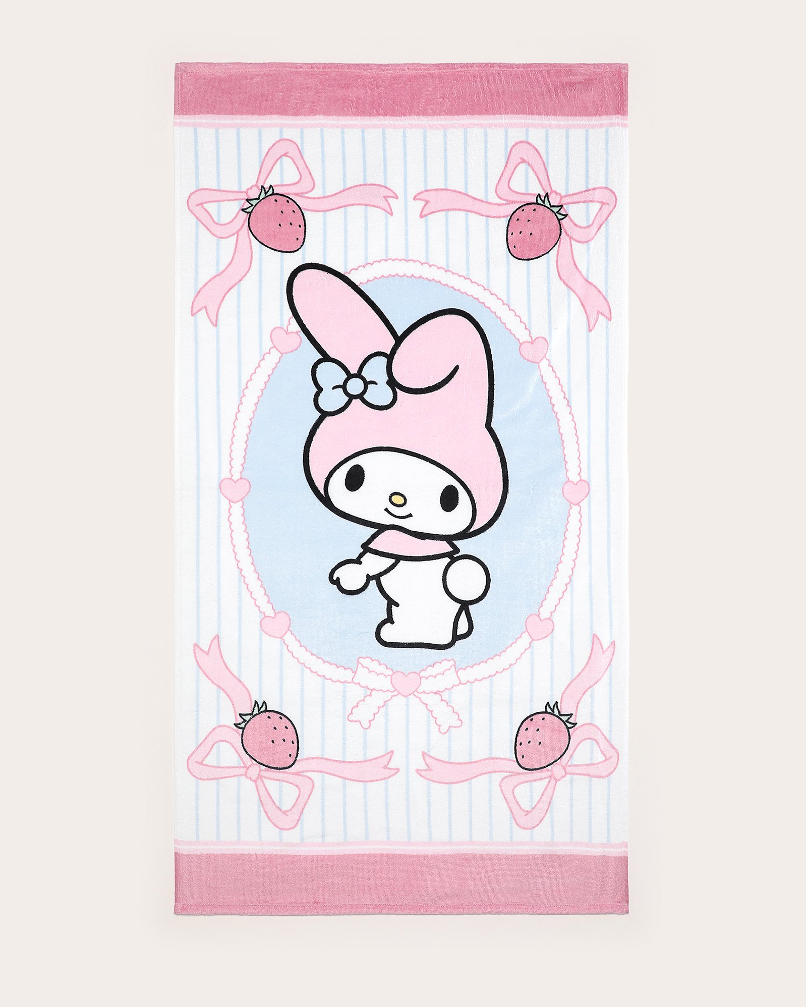 Toalha de banho velour My Melody morangos - multicor | Casa Riachuelo