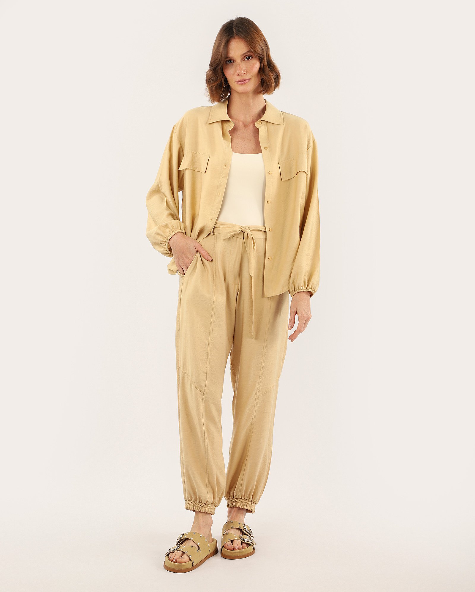 Calça feminina jogger em viscose - bege
