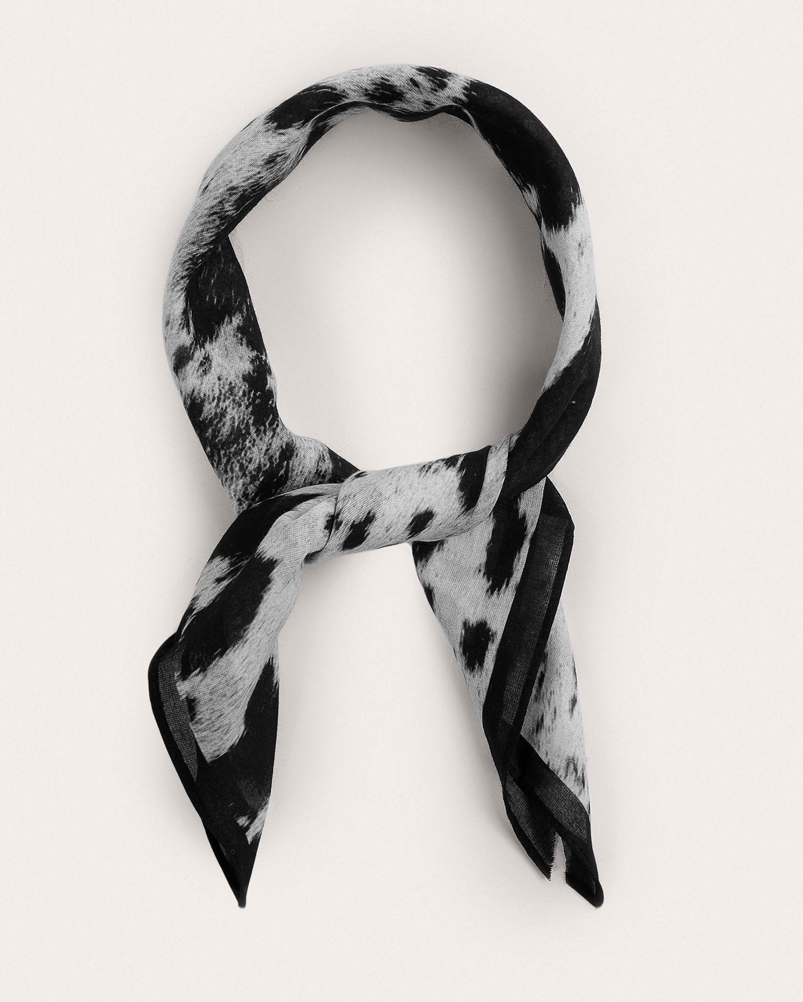 Lenço pashmina feminino cow print - off-white