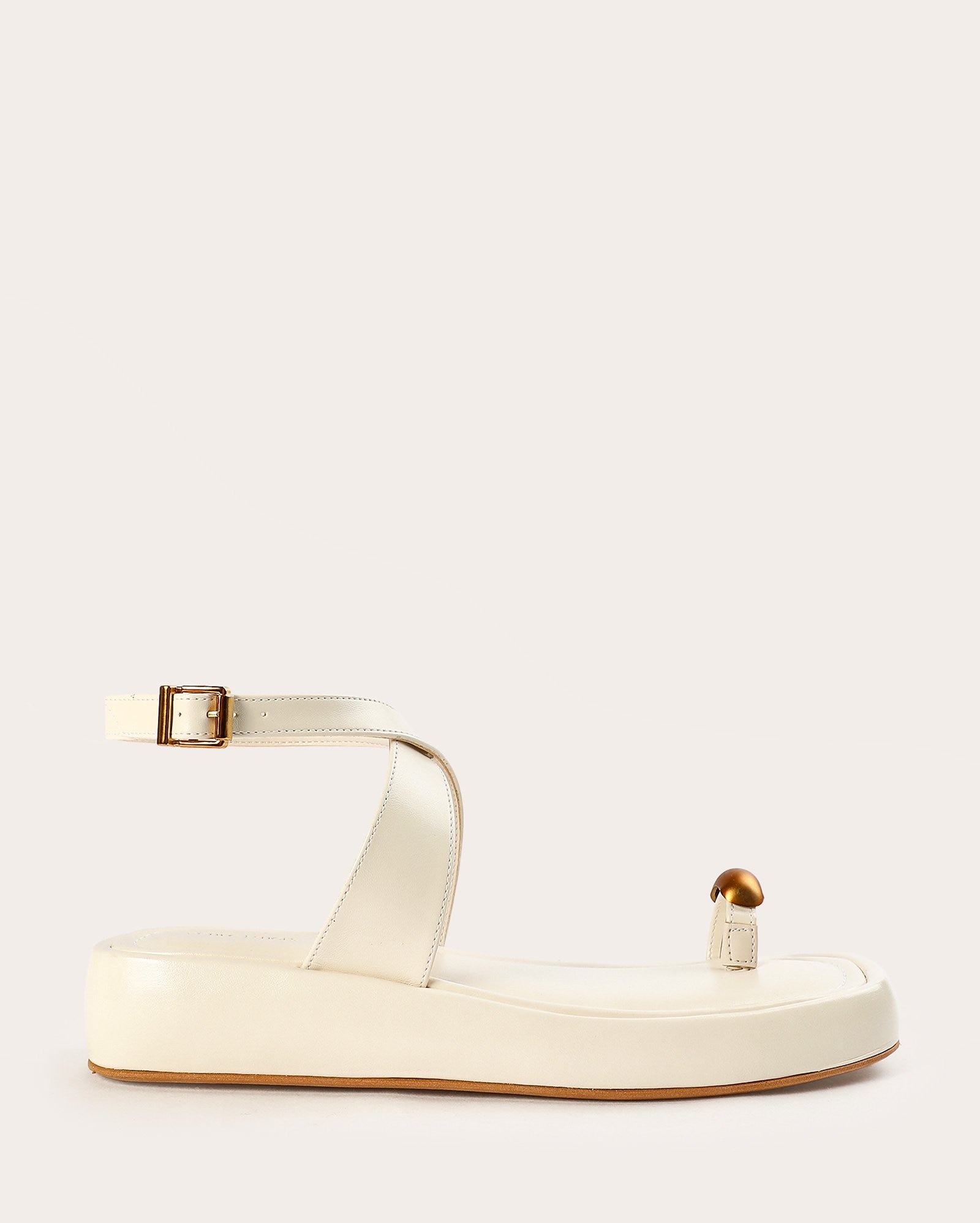 Sandália feminina flatform de dedo - Off-white