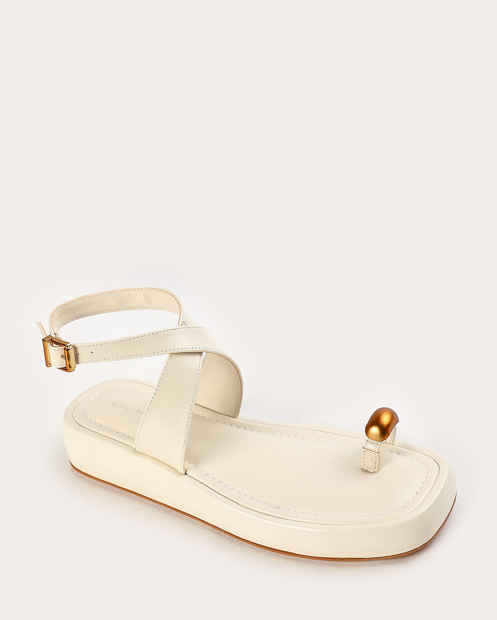 Sandália feminina flatform de dedo - Off-white