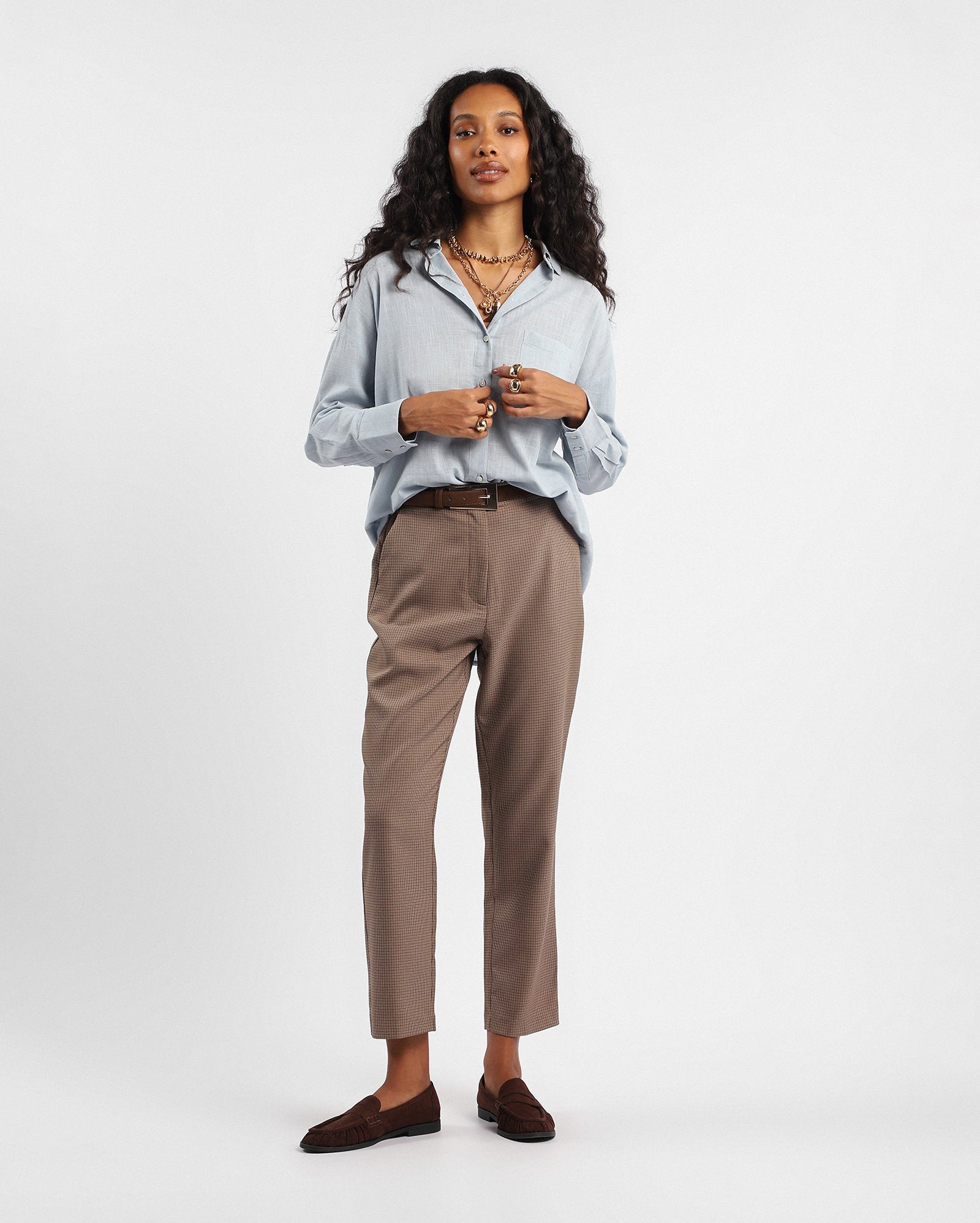 Calça feminina cenoura alfaiatada xadrez - multicor