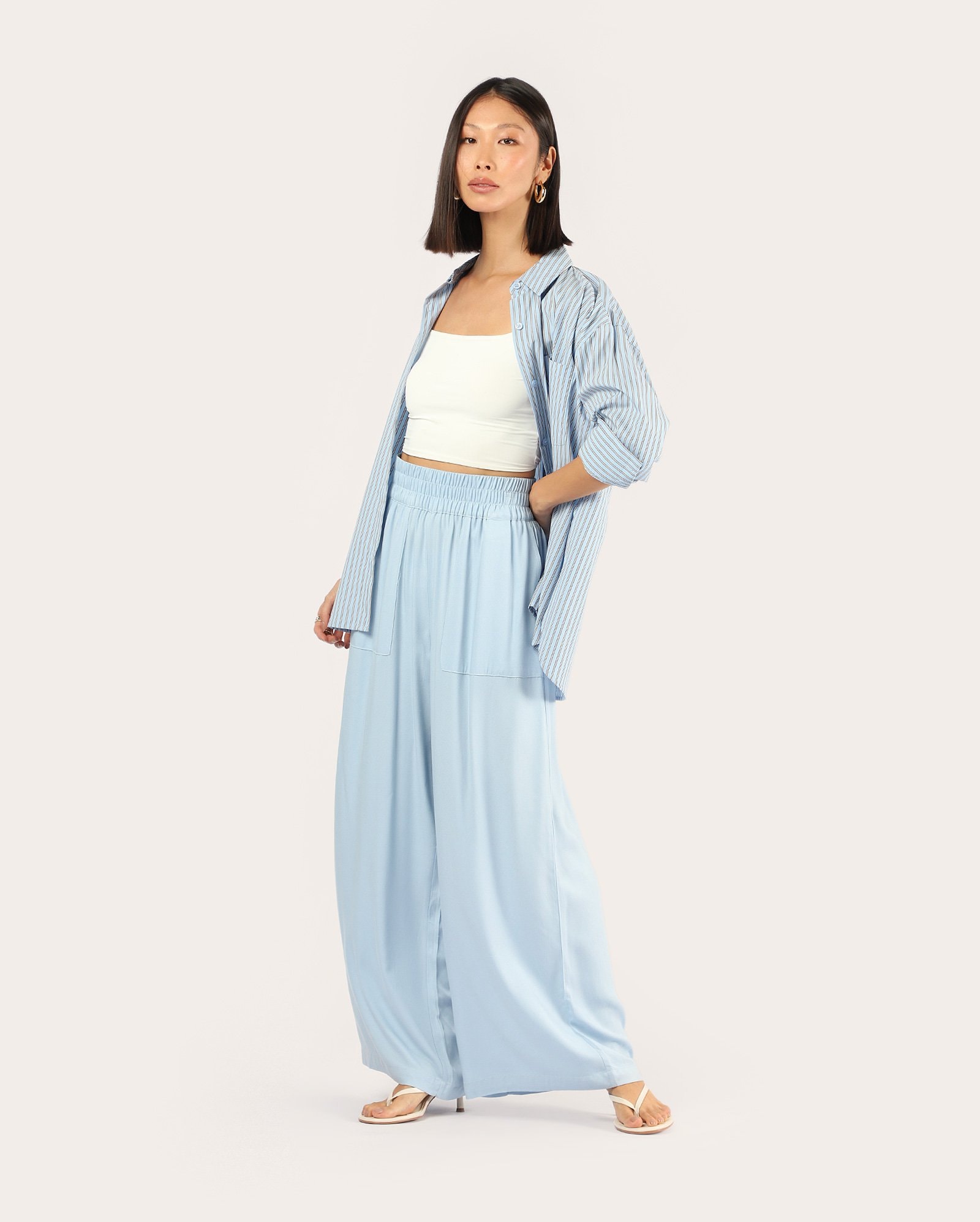 Calça feminina reta em viscose - azul