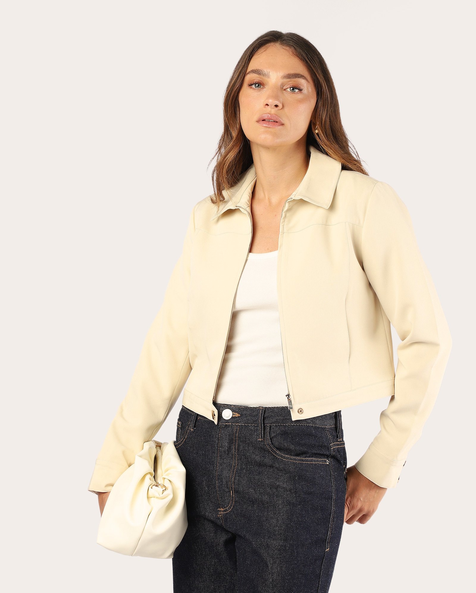 Jaqueta cropped manga longa - Bege Claro
