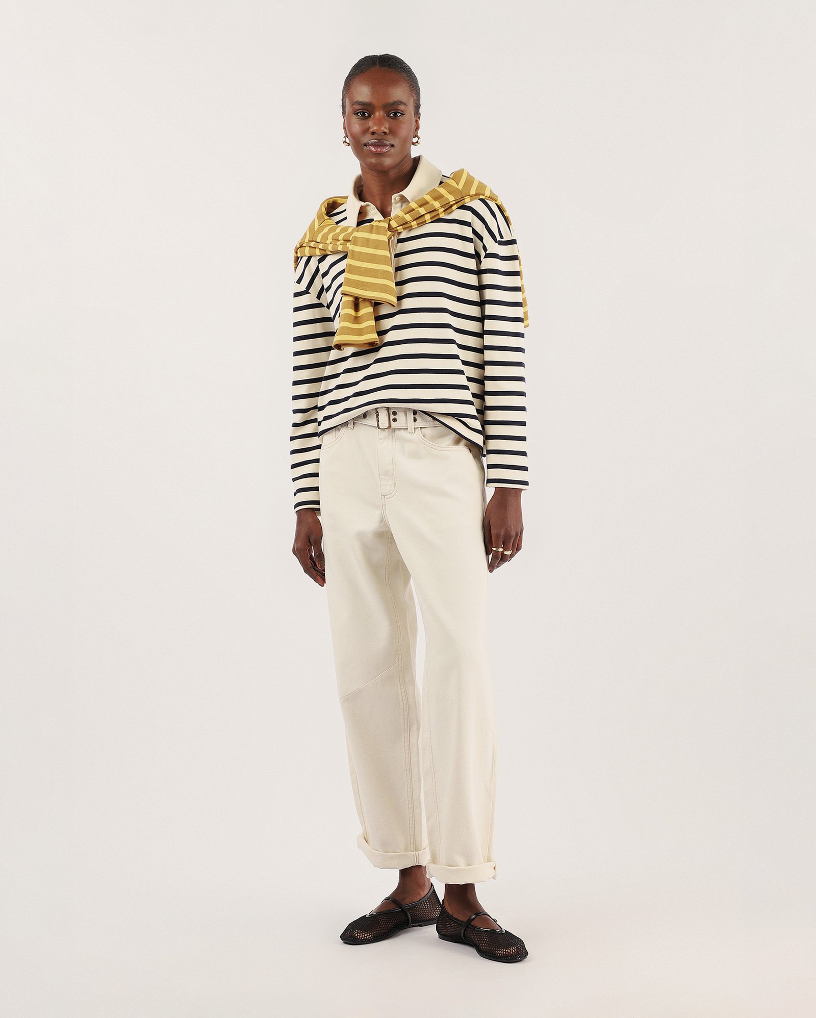 Camisa polo feminina oversized suedine listrada - Bege Claro