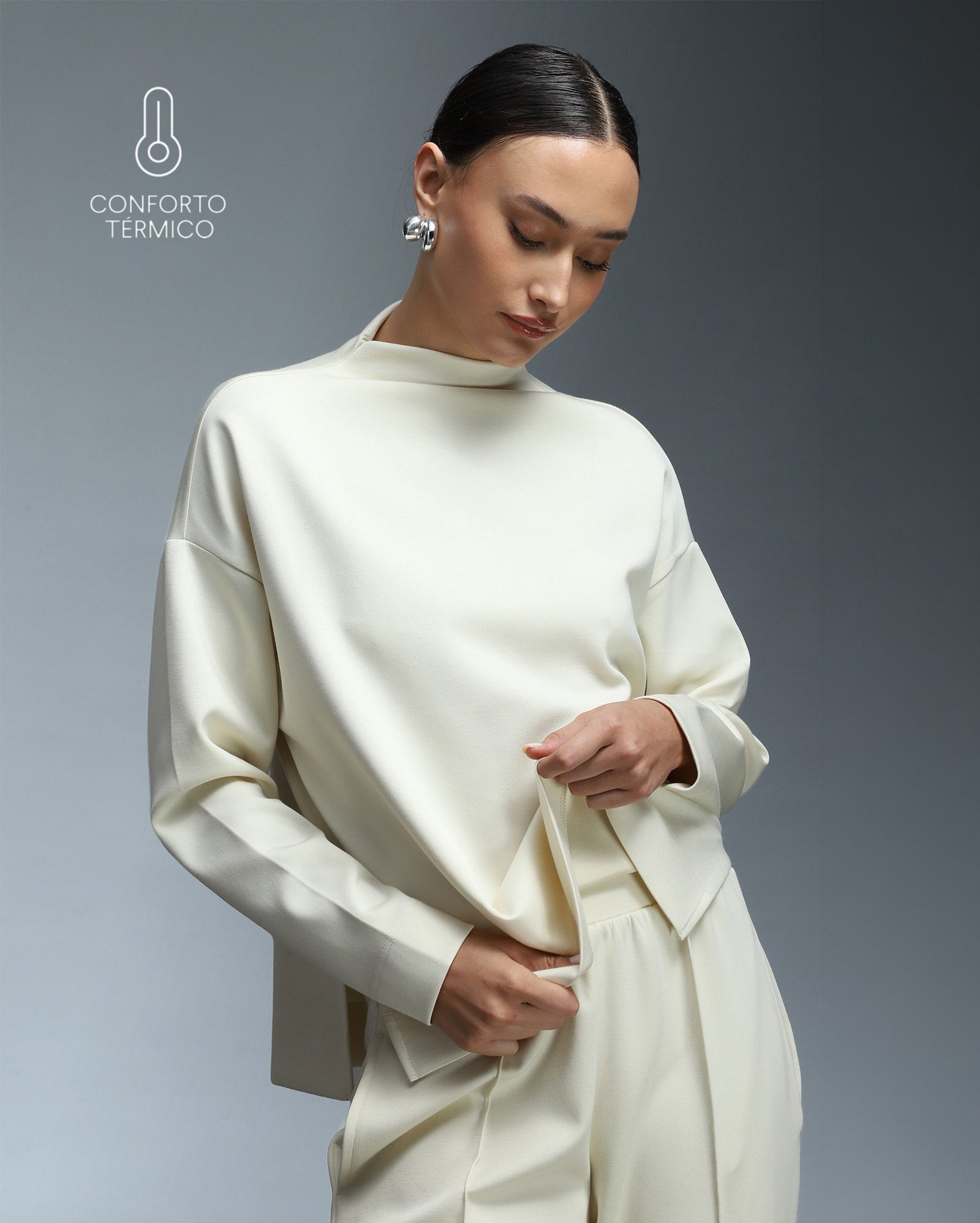 Blusa feminina de modal Tech UltraComfy gola alta - Bege Claro