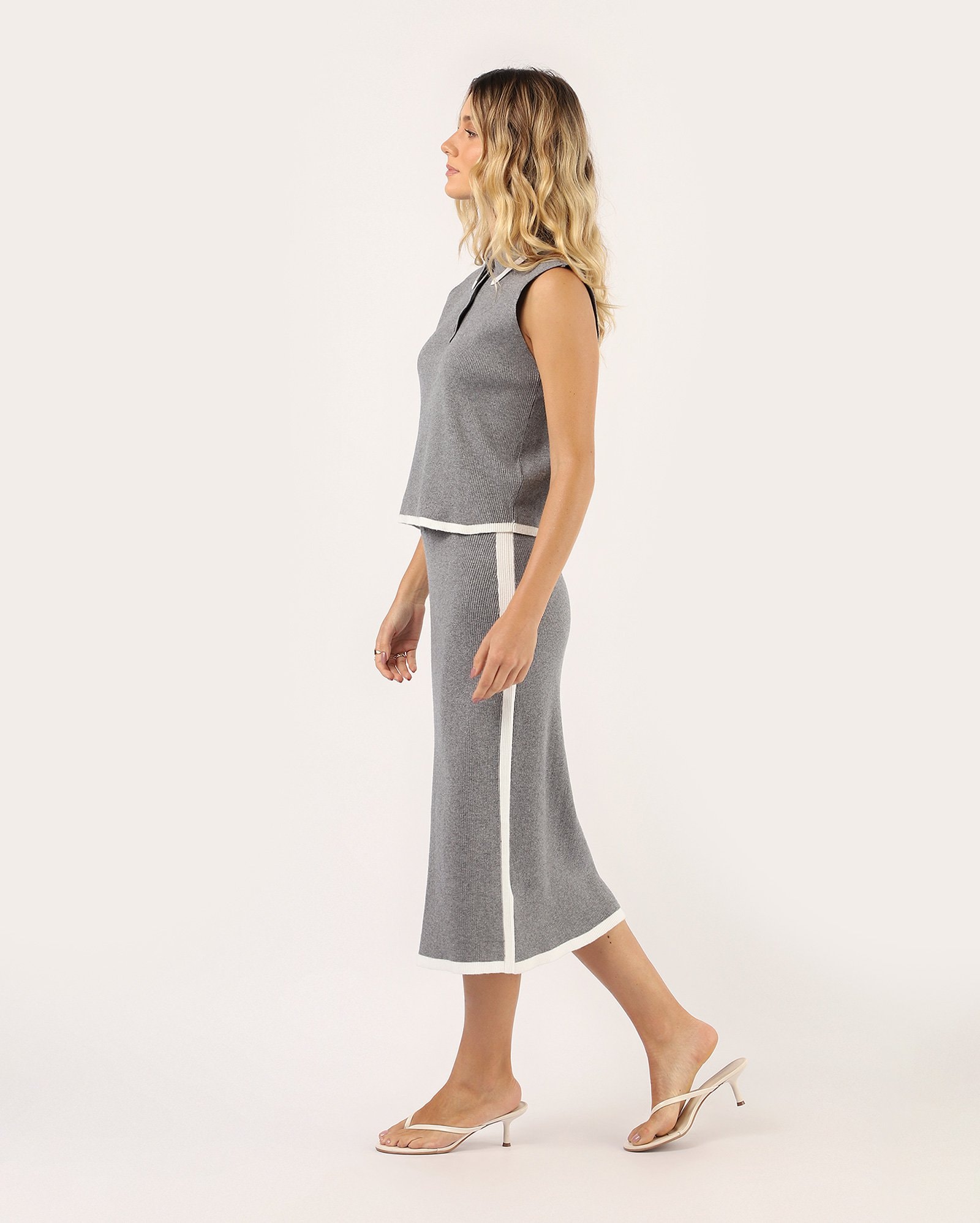 Saia midi tricot cintura alta - cinza
