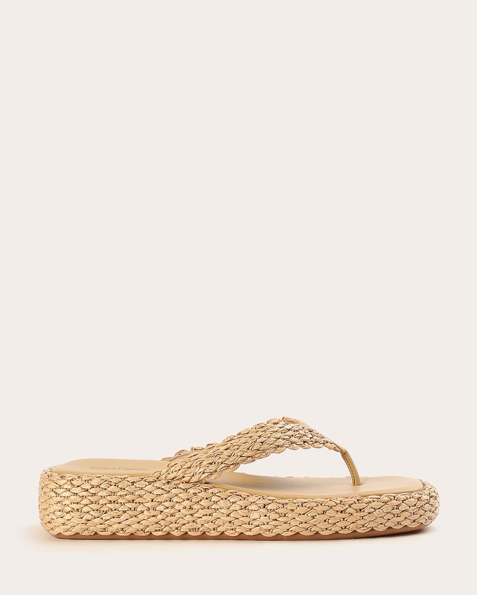 Sandália feminina flatform com tiras trançadas - Bege