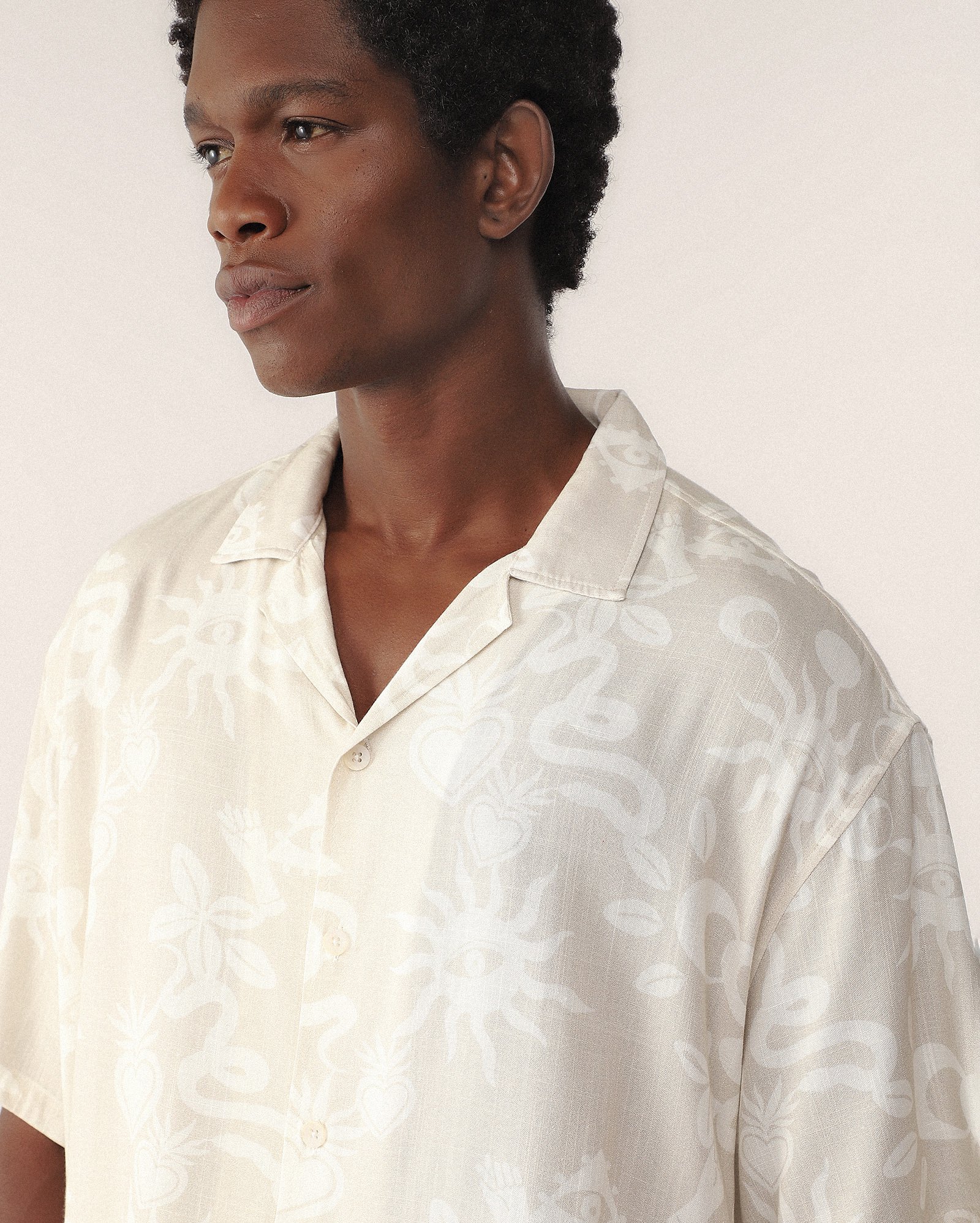Camisa Viscose Helô Rocha - bege — foto 4
