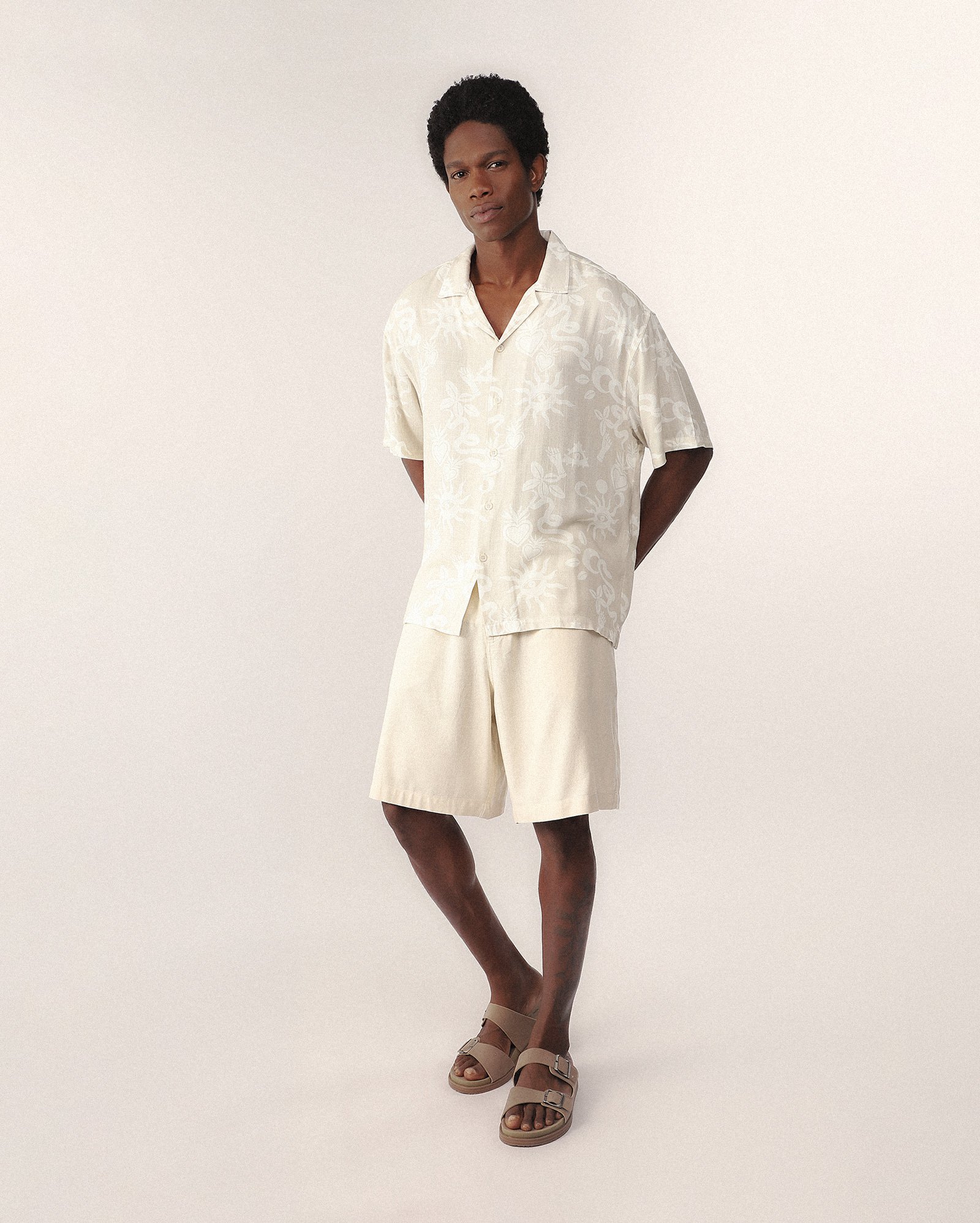 Camisa Viscose Helô Rocha - bege — foto 3