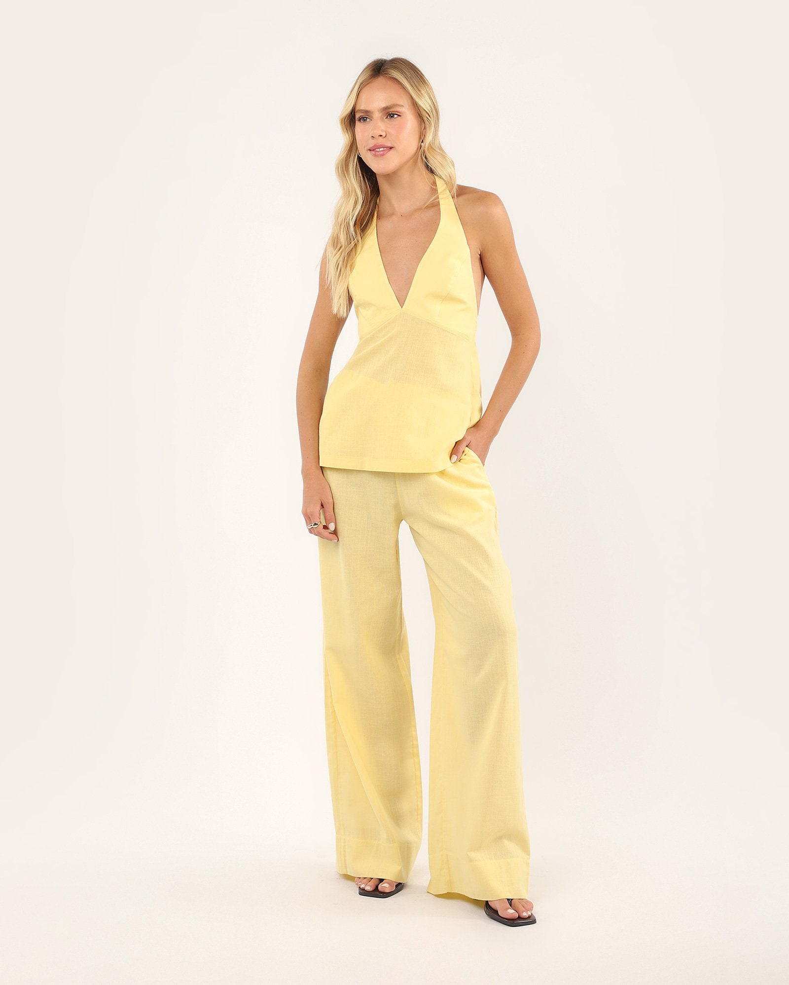 Calça feminina relaxed em viscolinho - amarela | Special Edition