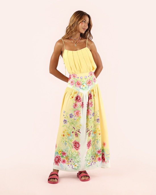 Vestido curto evasê assimétrico Triya