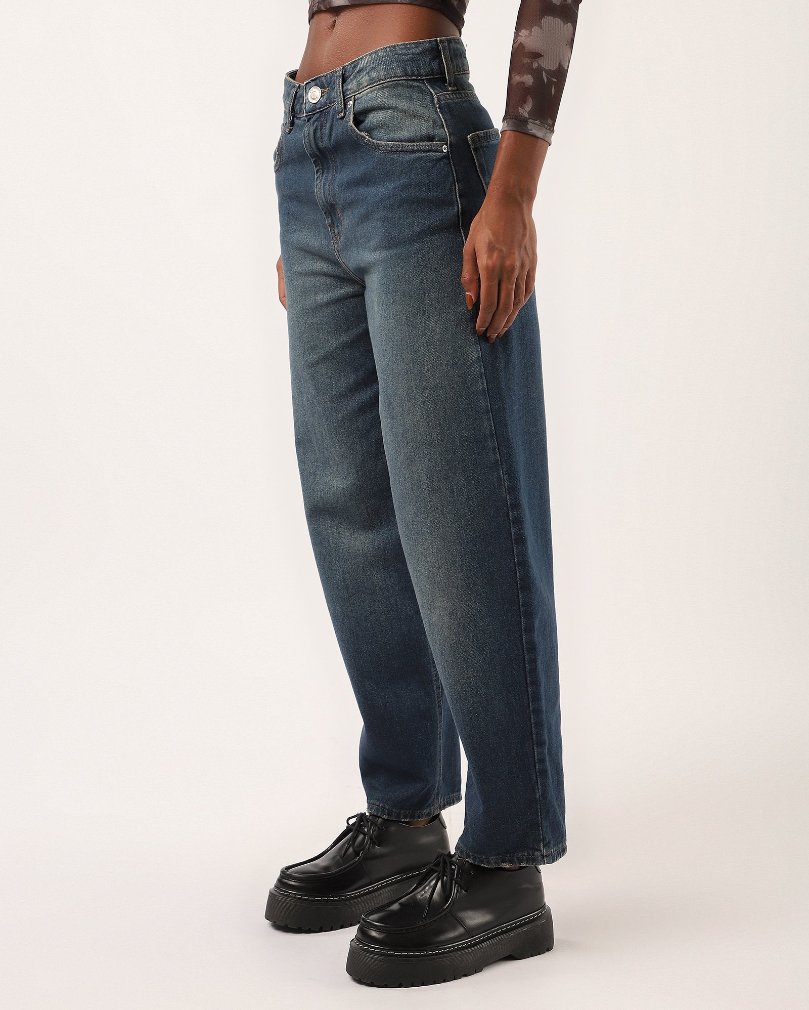 Riachuelo | Calça jeans feminina barrel cropped - denim escuro | Pool Jeans