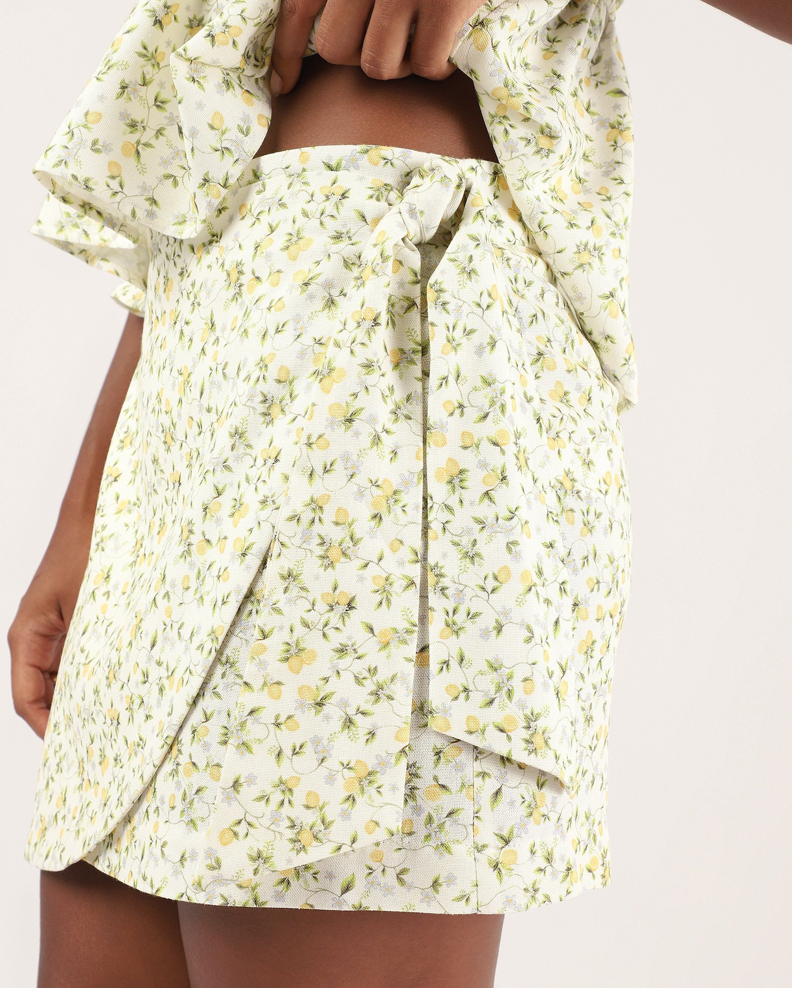 Mini saia em viscolinho liberty - off-white — foto 3