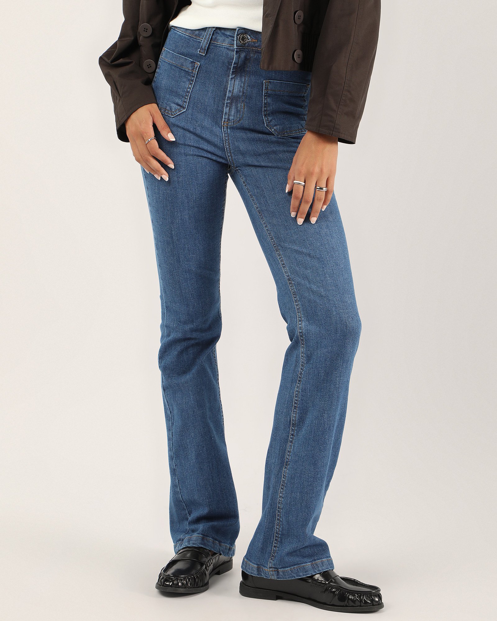 Riachuelo | Calça jeans feminina bootcut - denim médio | Pool Jeans