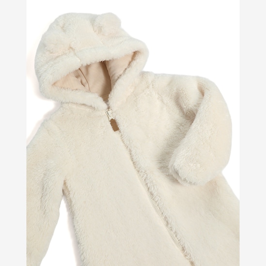 Macacão bebê peluciado com pezinho e capuz - bege | Carter's