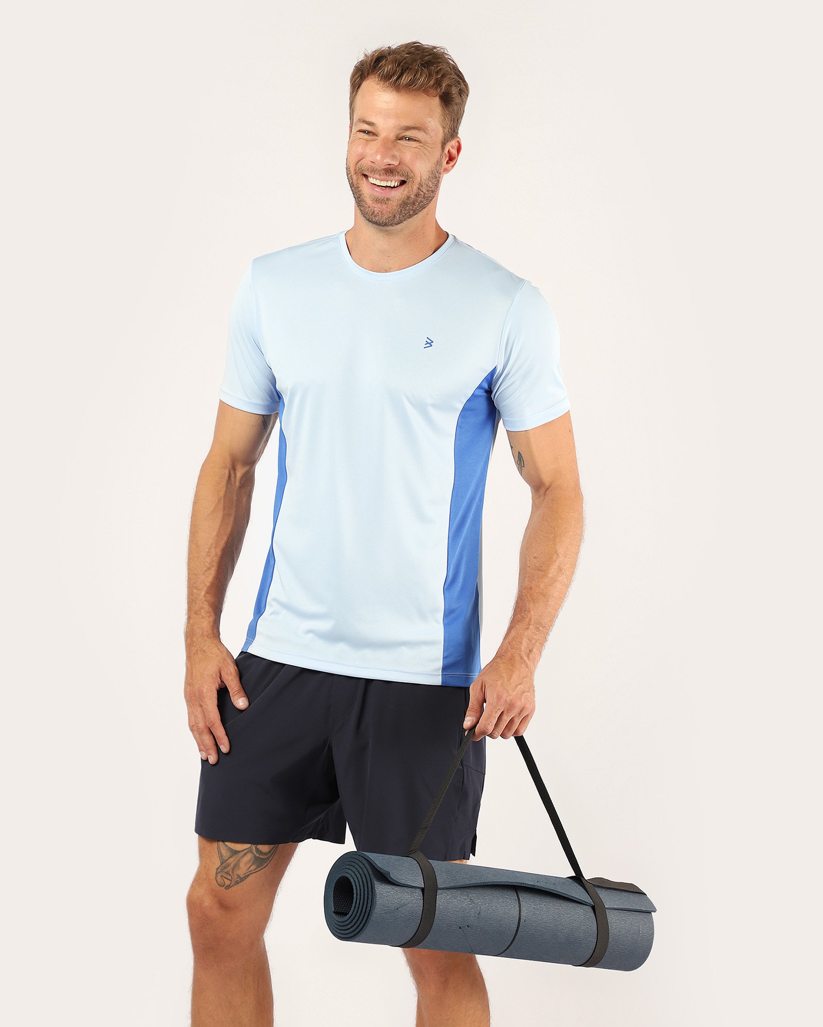 Camiseta de treino masculina com faixa lateral - Azul Claro | Body Work