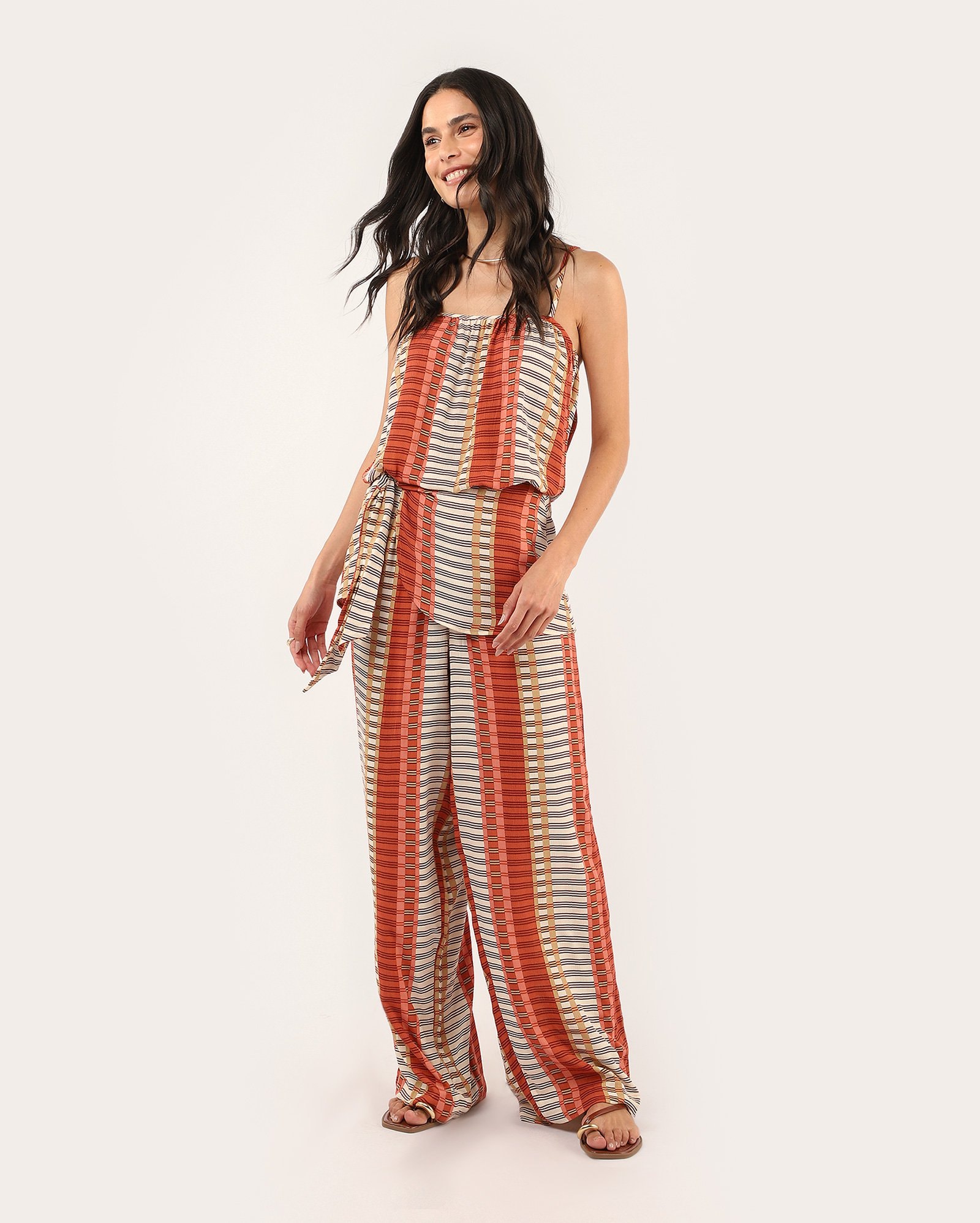 Macacão feminino pareô em viscose - multicor
