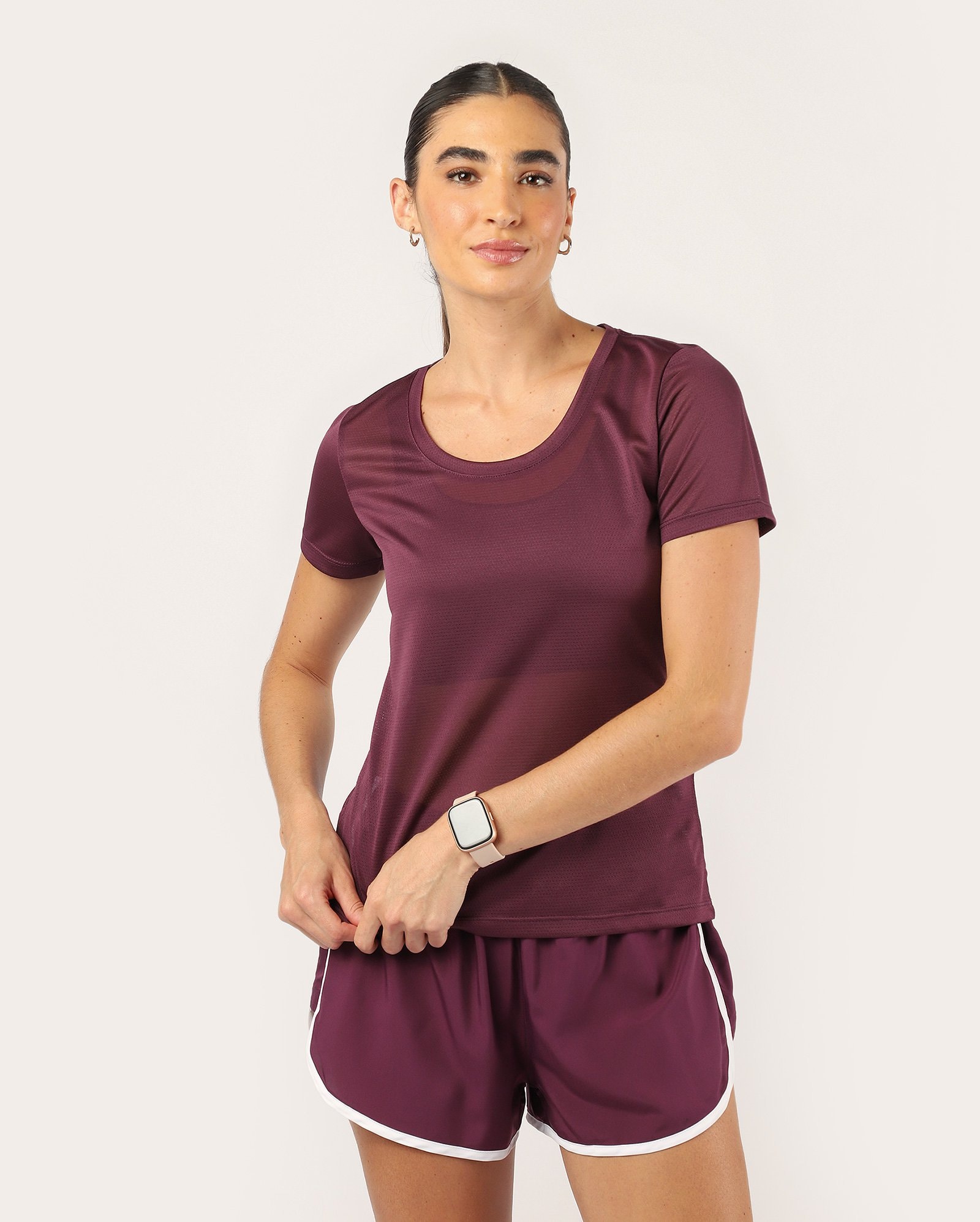 Camiseta esportiva feminina com perfuros - Vinho | Body Work