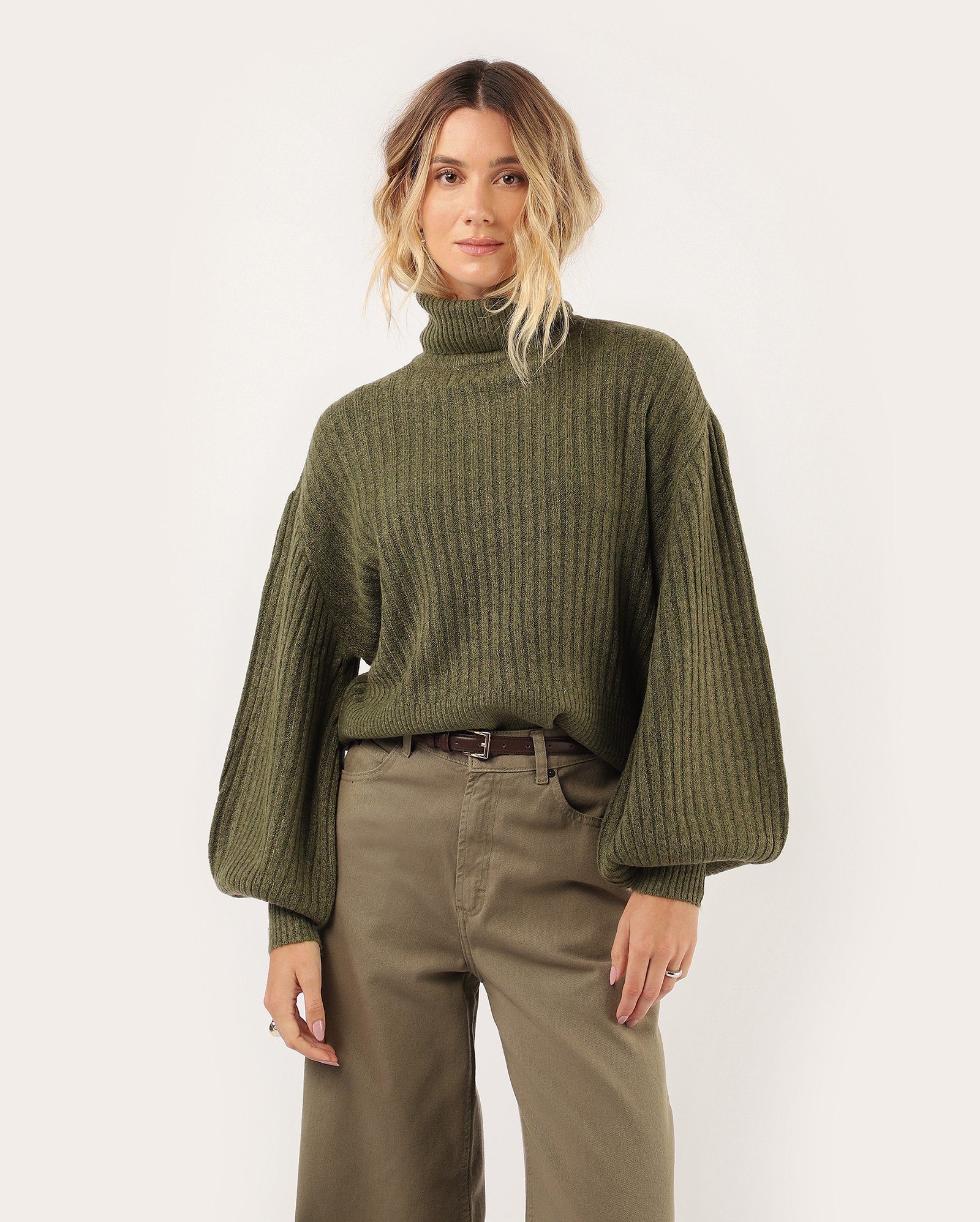 Suéter feminino de tricot oversized gola alta - verde