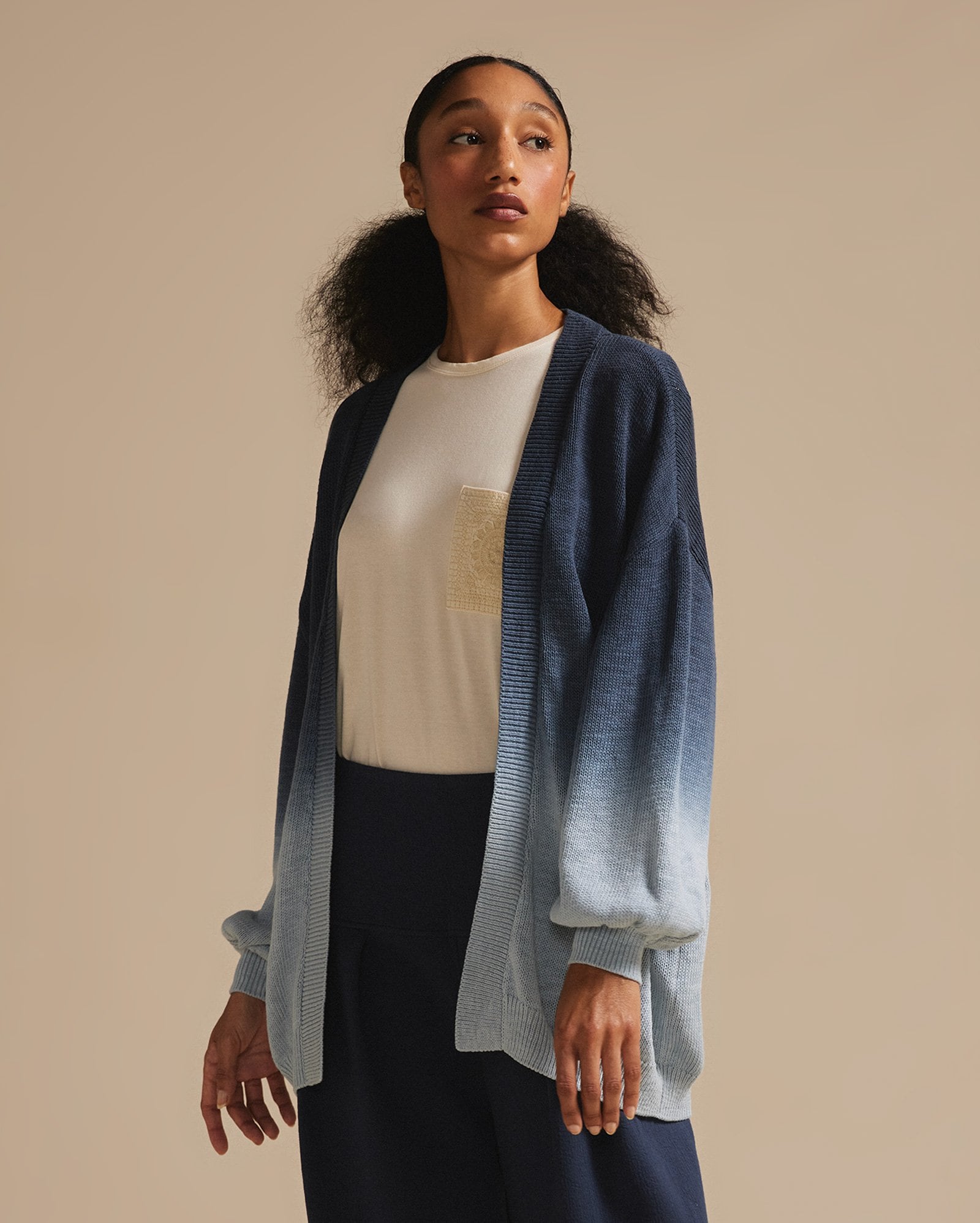 Cardigan feminino alongado tricot degradê A. Niemeyer - azul