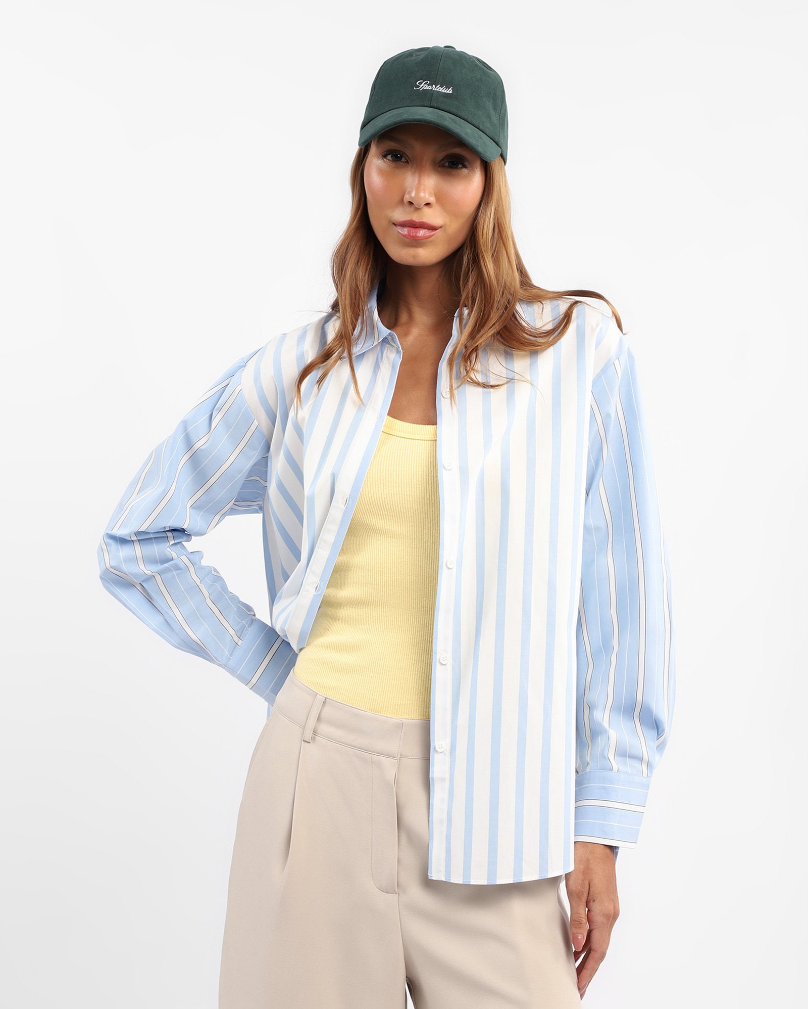 Camisa feminina regular listrada - Azul Claro