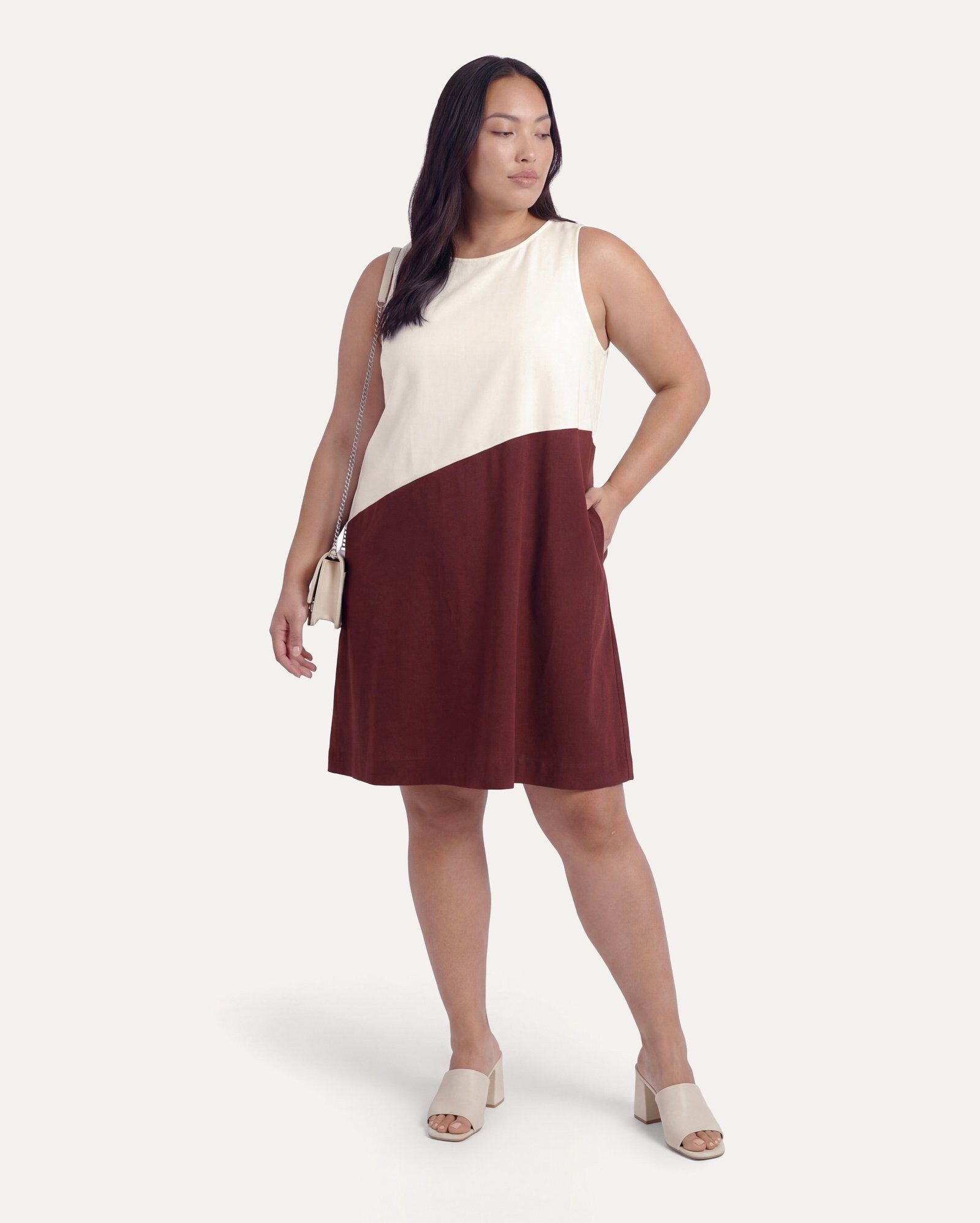 Vestido plus size curto em viscolinho - multicor