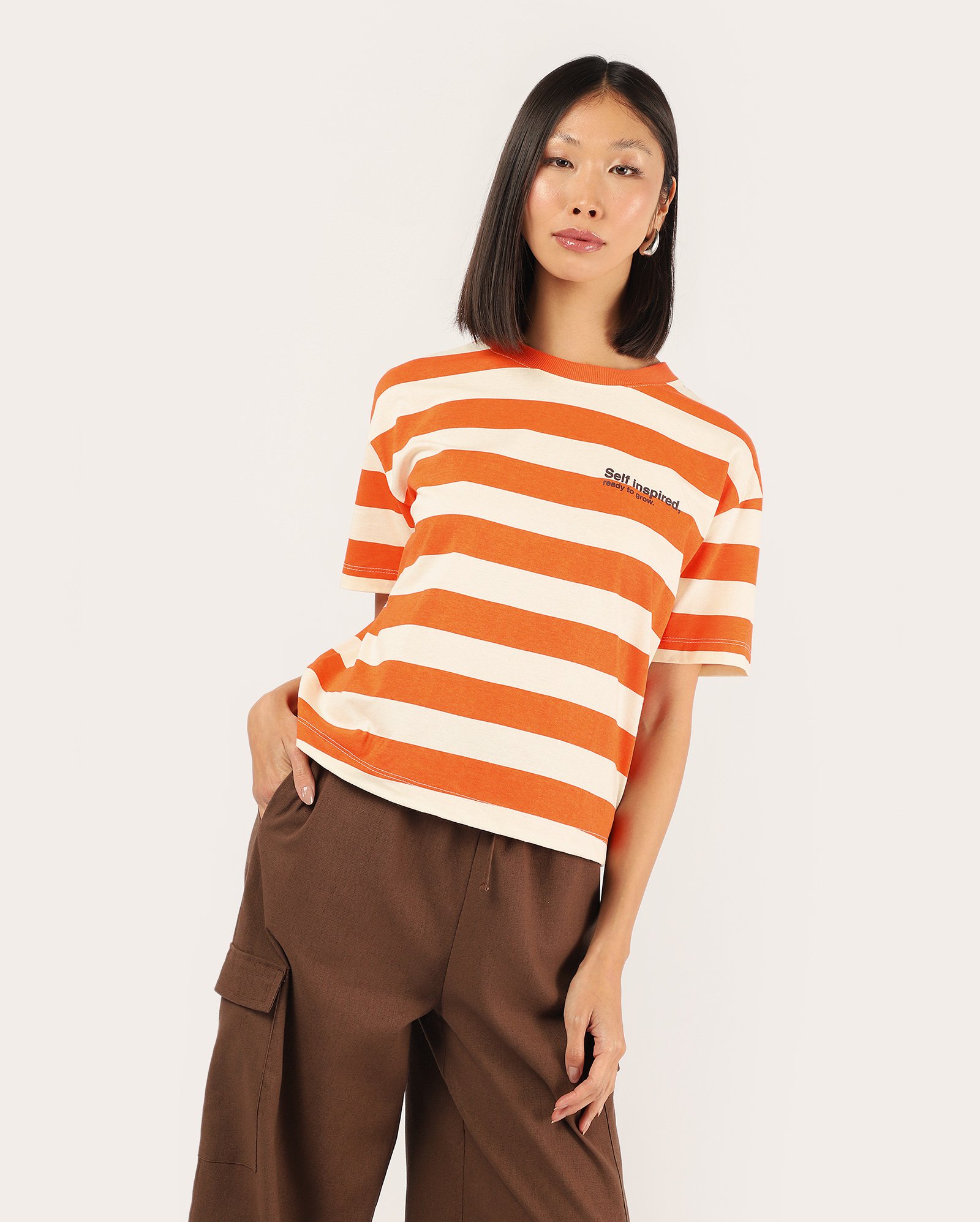 Camiseta feminina regular listrada - laranja
