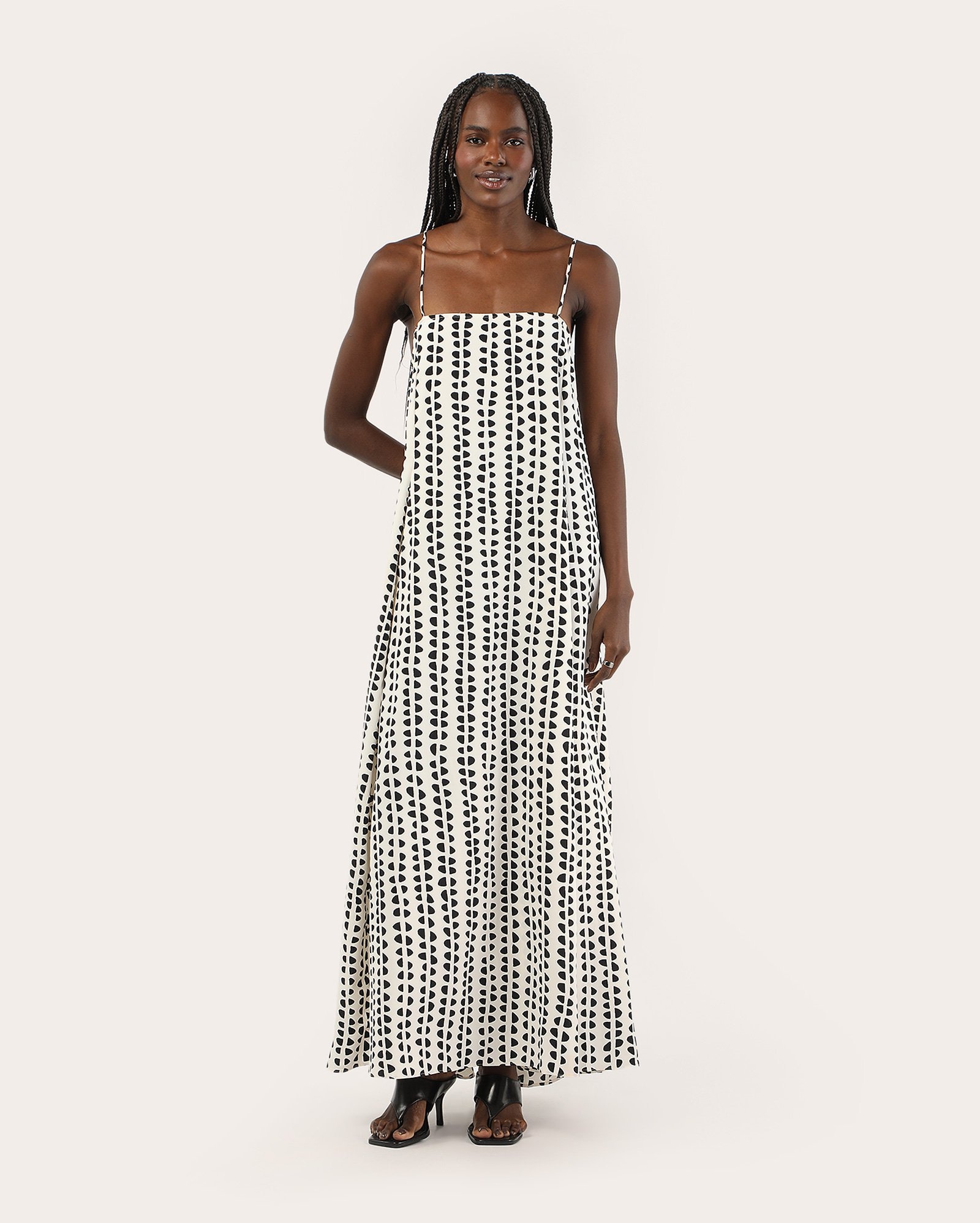 Vestido longo evasê estampado - off-white