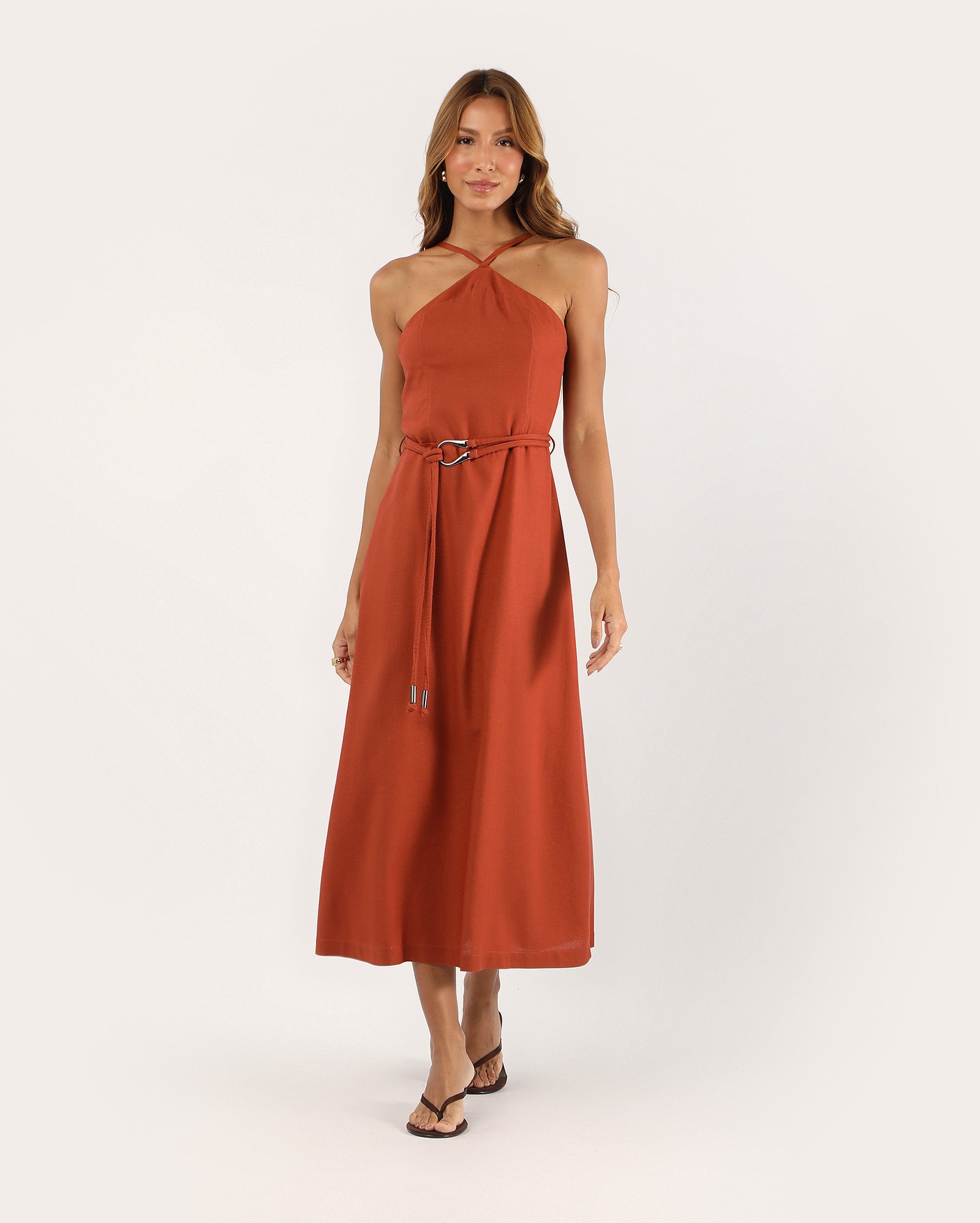 Vestido midi evasê em viscolinho com cinto - Marrom Mescla