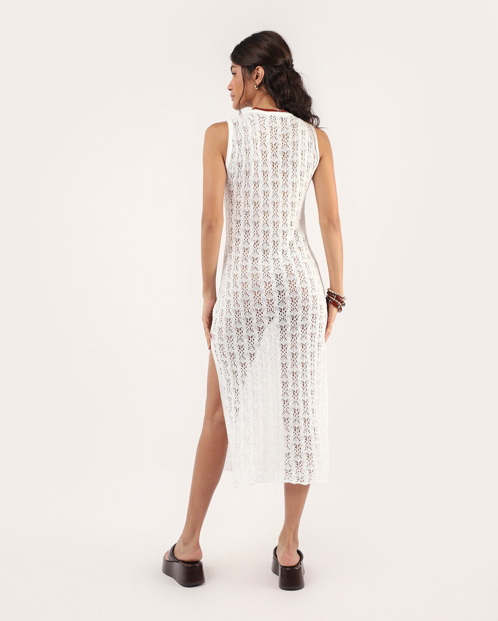 Vestido midi reto em tricot com fenda - branco — foto 5