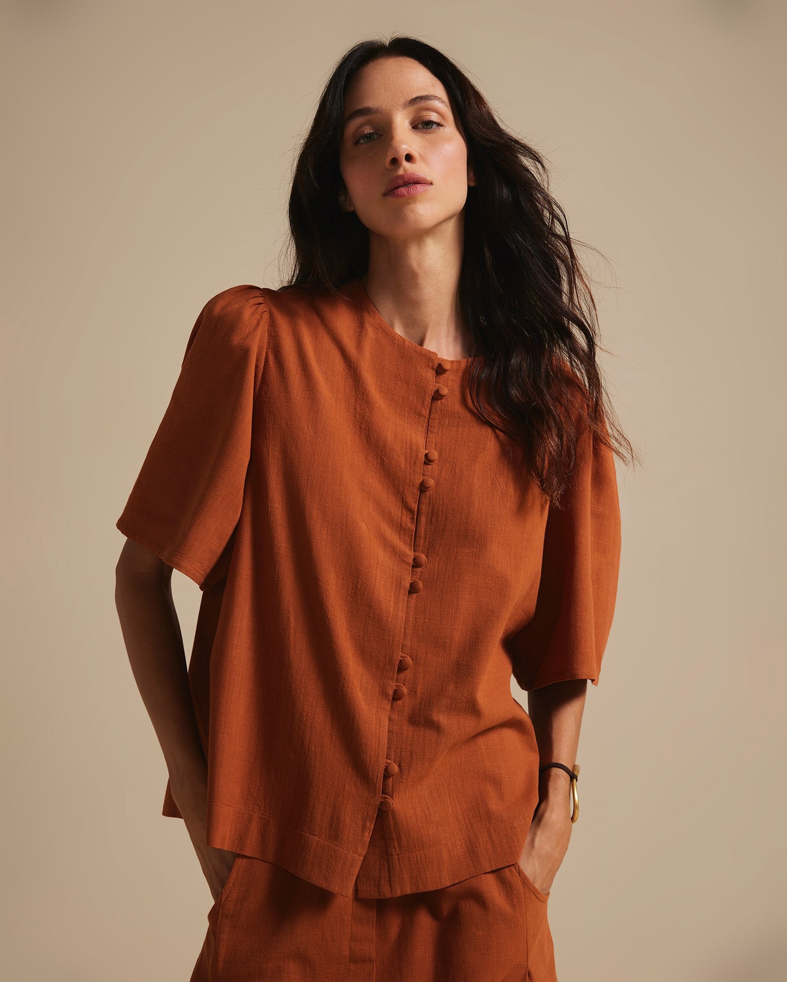 Camisa feminina manga bufante A. Niemeyer - laranja