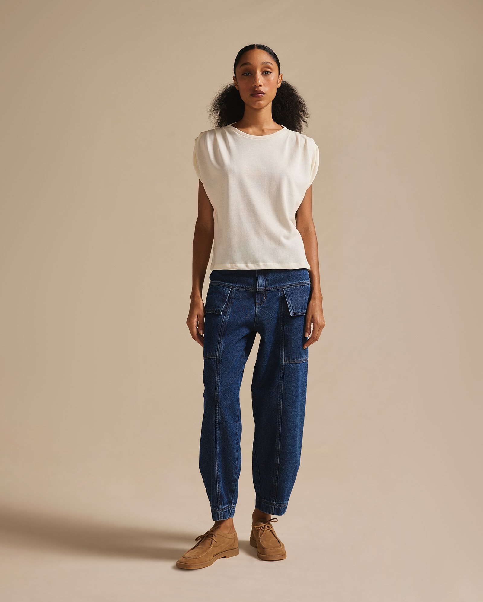 Blusa feminina muscle tee A. Niemeyer - Off-white