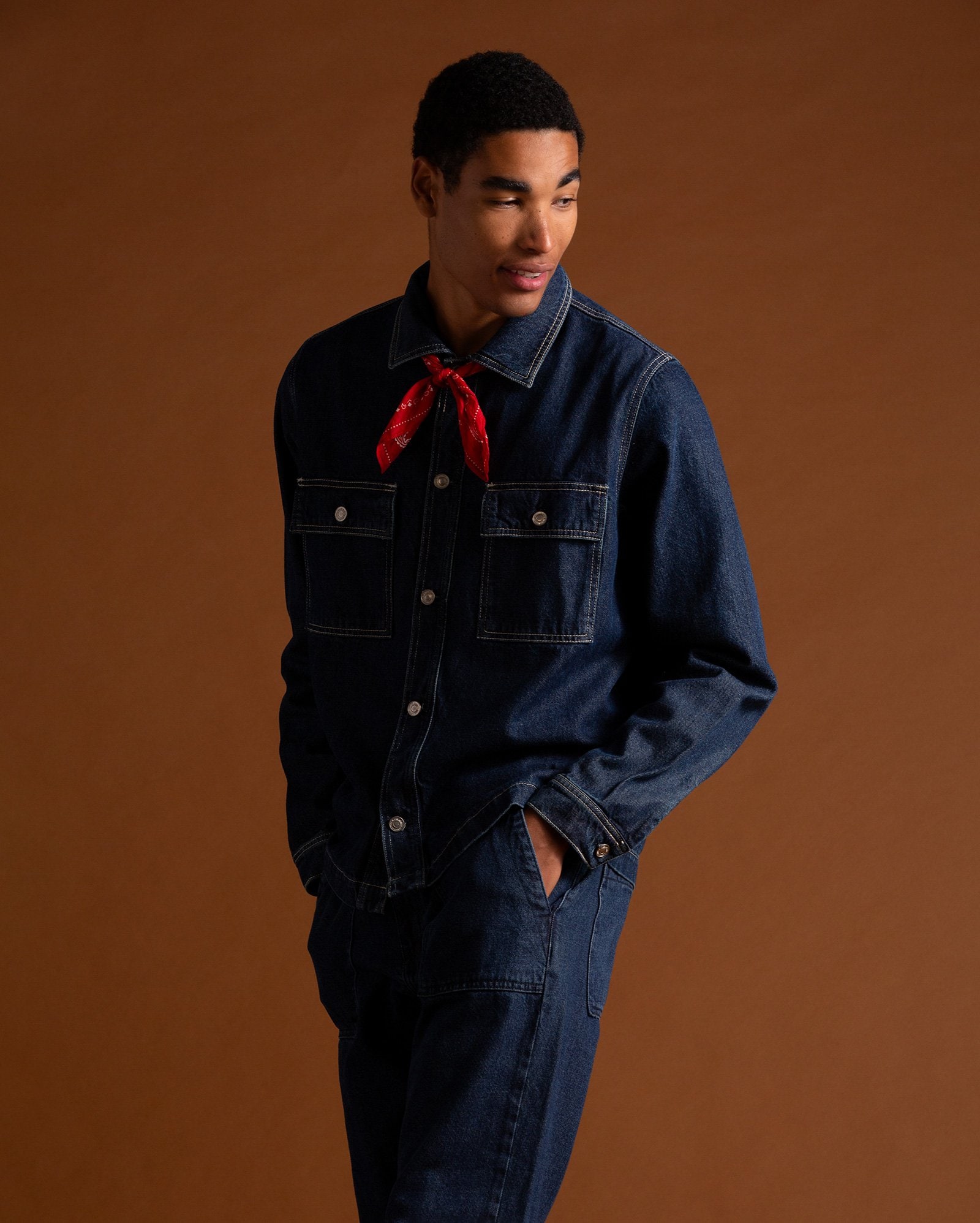 Overshirt jeans masculina com bolsos - denim escuro | Pool Jeans