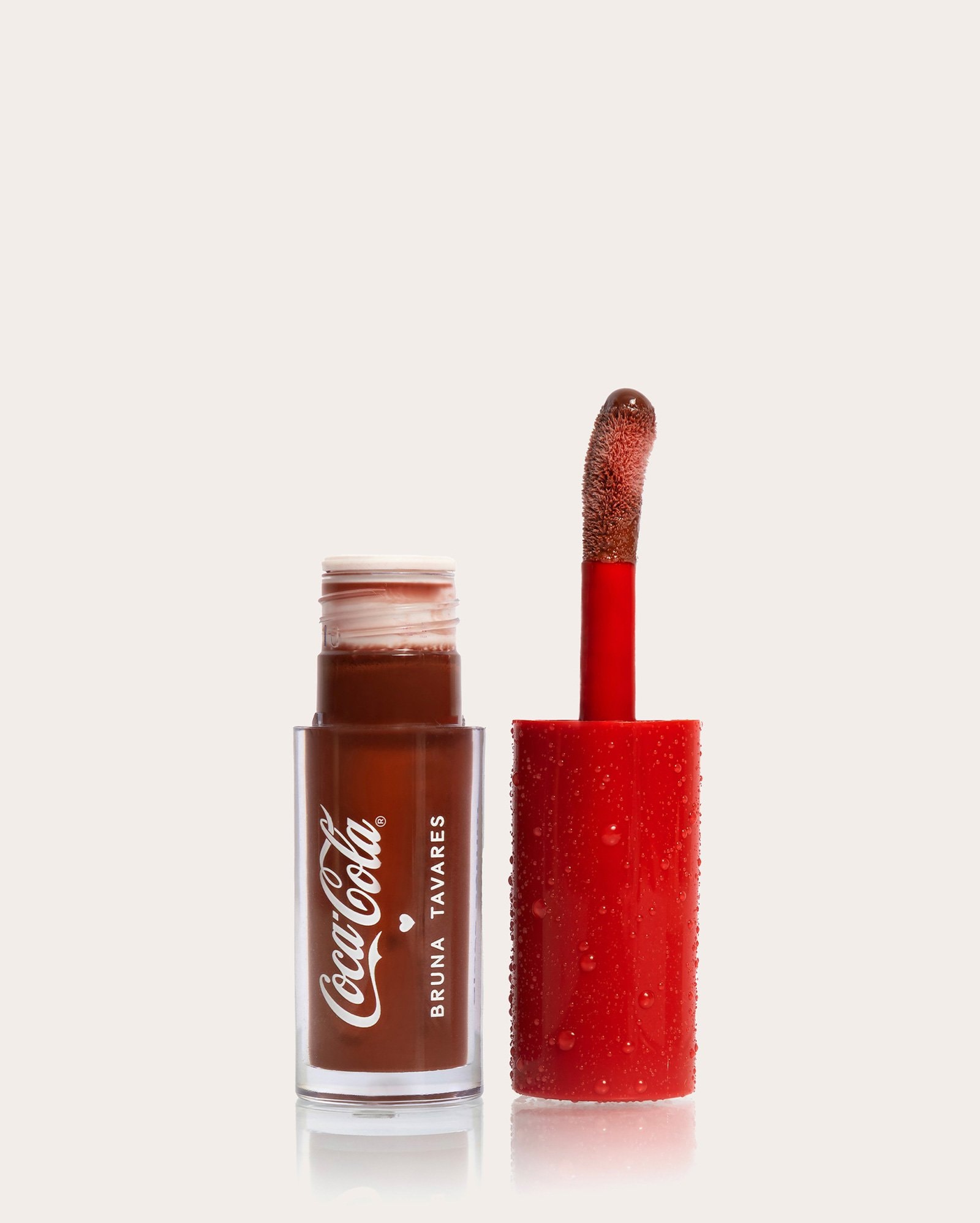 Lip gloss Coca-Cola Brown Fizz 4,18g | Bruna Tavares