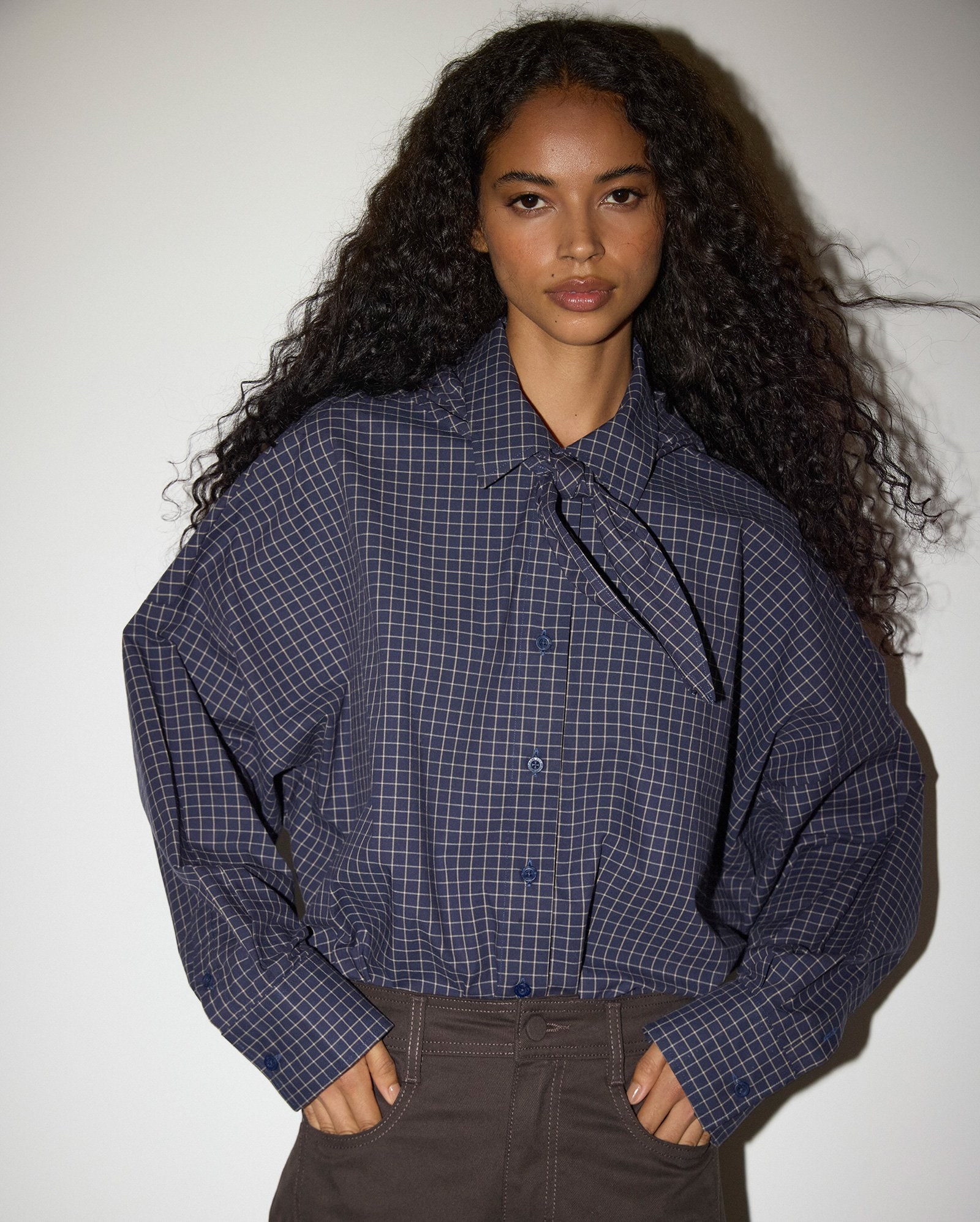 Camisa feminina Pool oversized com lenço - azul